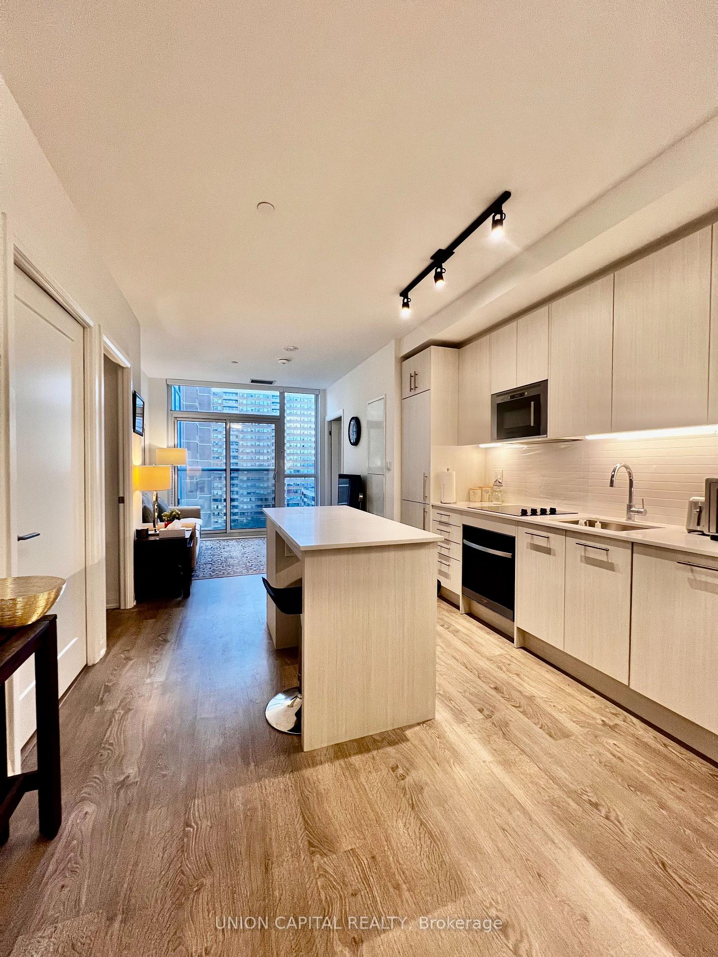 Photo 1 of Unit 1111, 286 Main Street, Toronto, East End-Danforth — HOMEH