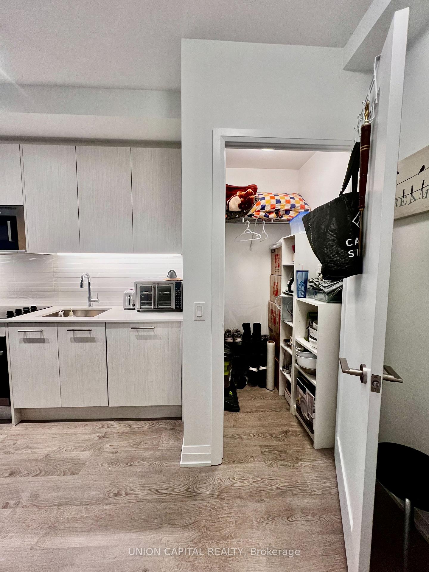 Photo 3 of Unit 1111, 286 Main Street, Toronto, East End-Danforth — HOMEH