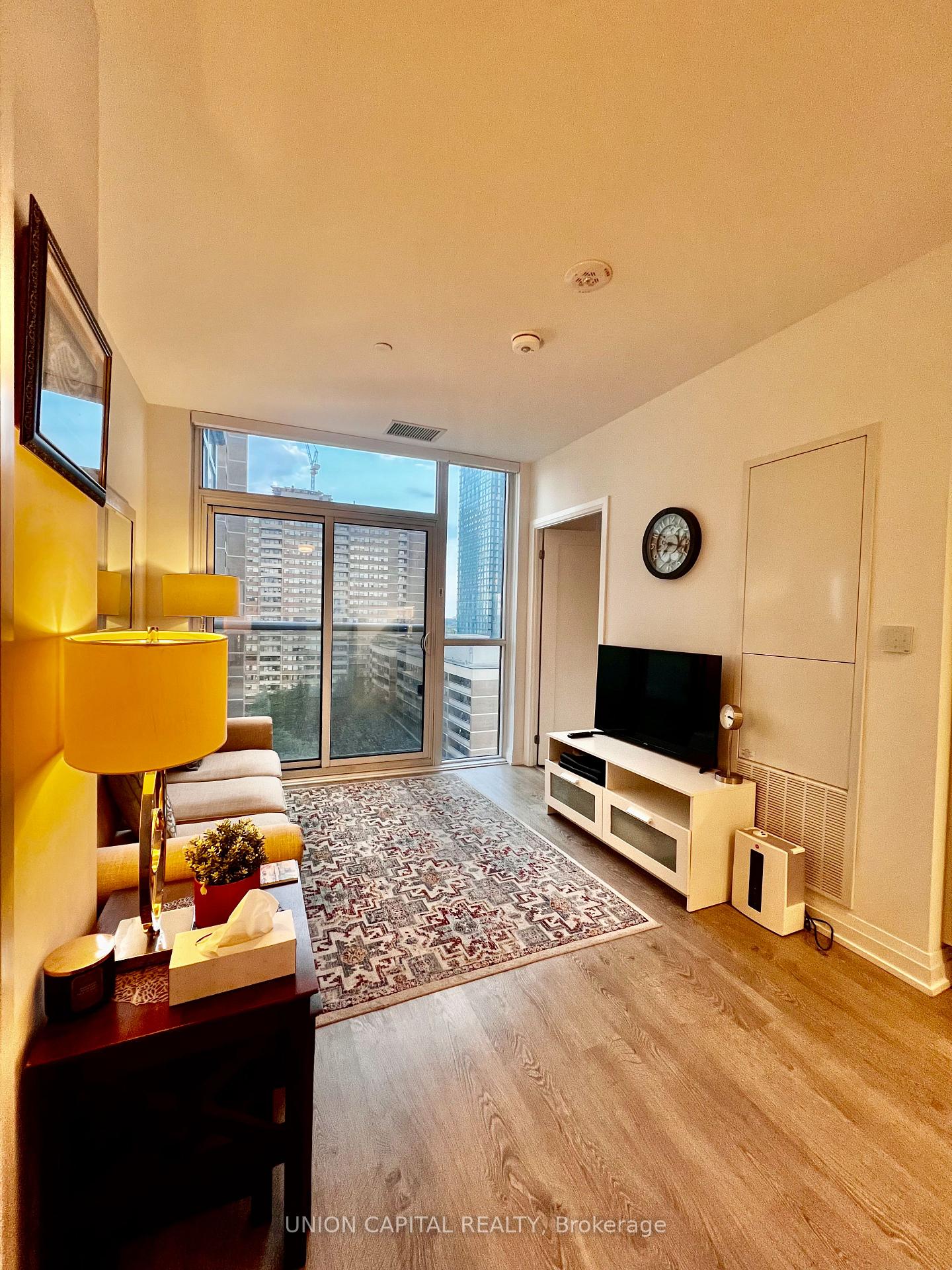 Photo 5 of Unit 1111, 286 Main Street, Toronto, East End-Danforth — HOMEH