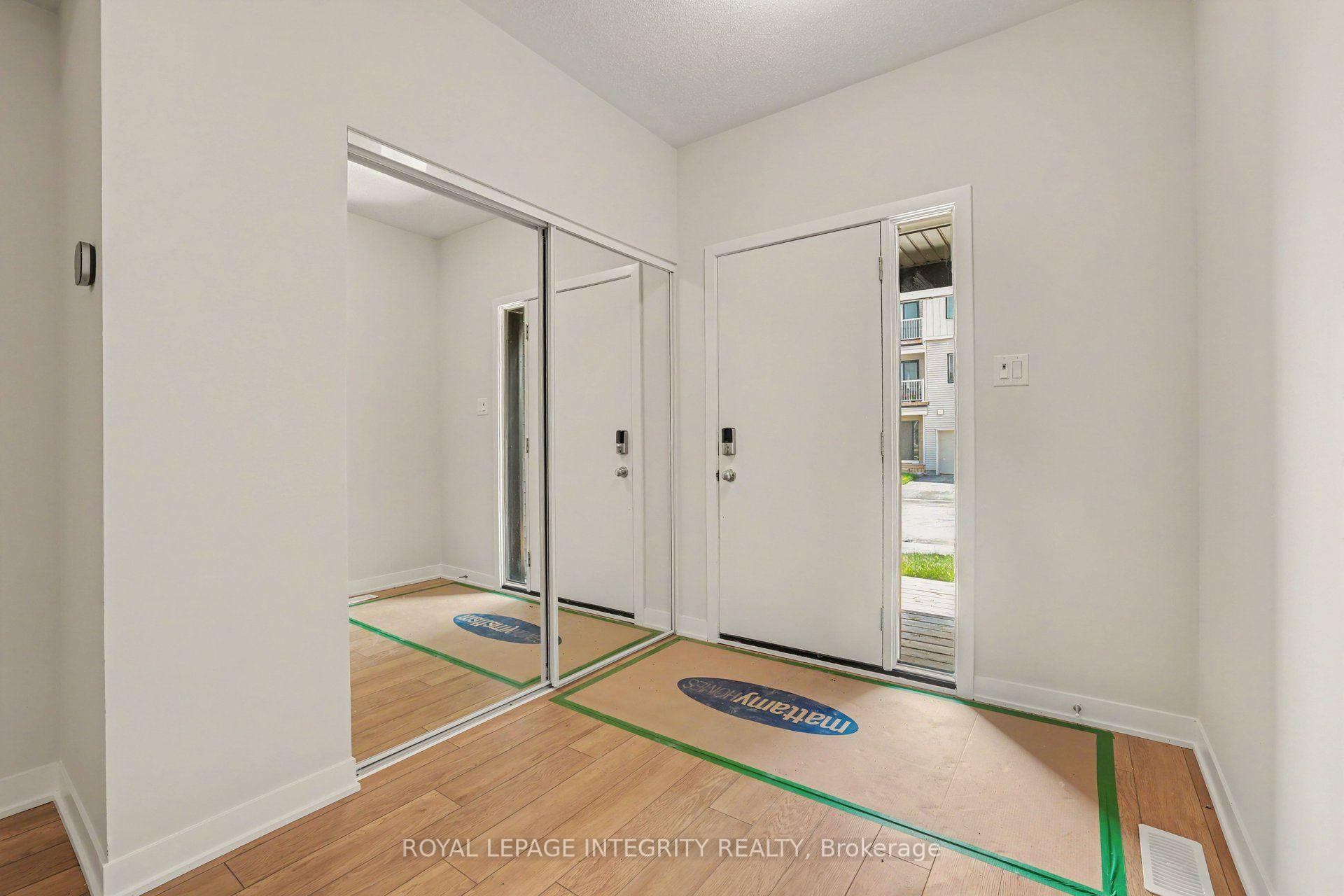Photo 2 of 825 Demulcent Lane, Ottawa, Kanata - Rural Kanata (Central) — HOMEH
