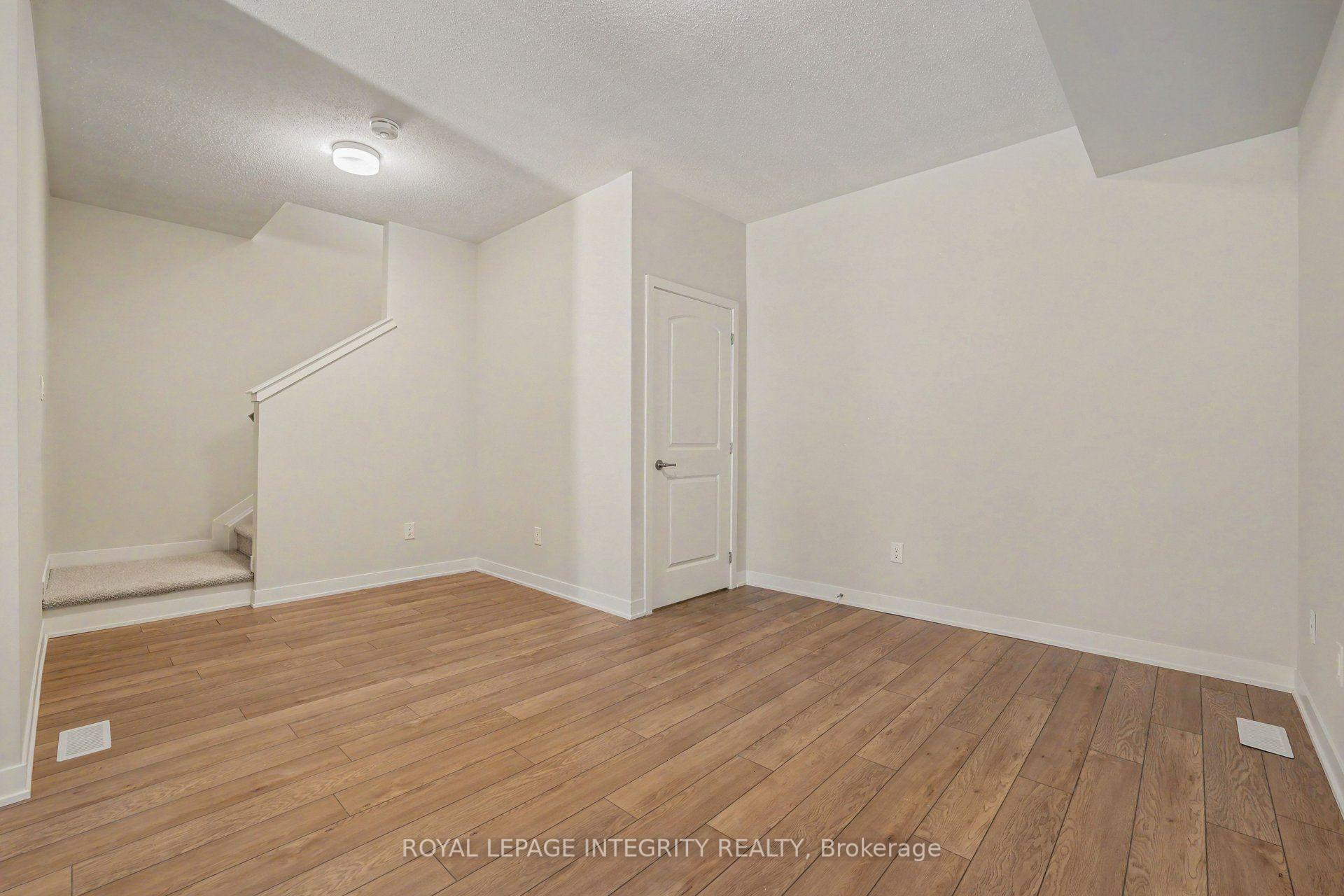 Photo 3 of 825 Demulcent Lane, Ottawa, Kanata - Rural Kanata (Central) — HOMEH