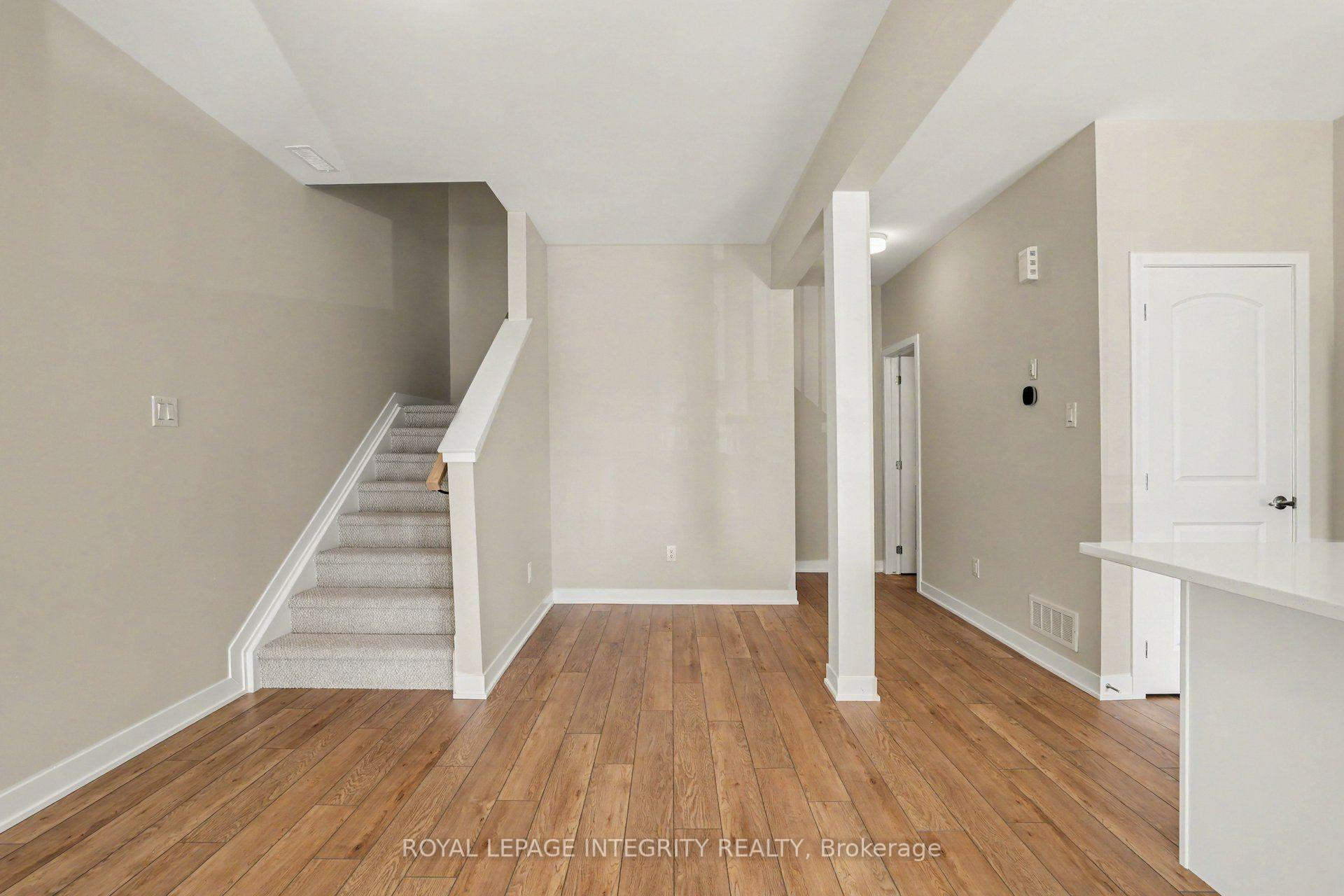 Photo 6 of 825 Demulcent Lane, Ottawa, Kanata - Rural Kanata (Central) — HOMEH