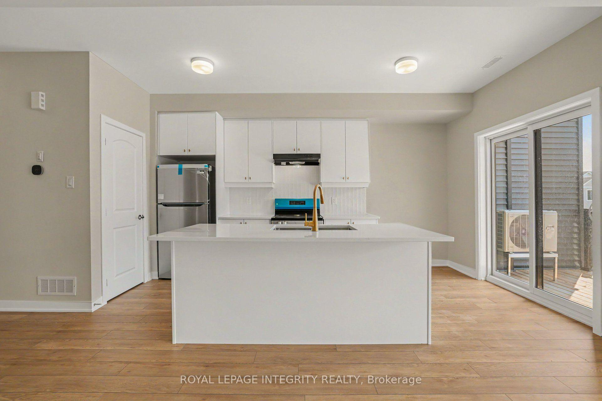 Photo 8 of 825 Demulcent Lane, Ottawa, Kanata - Rural Kanata (Central) — HOMEH