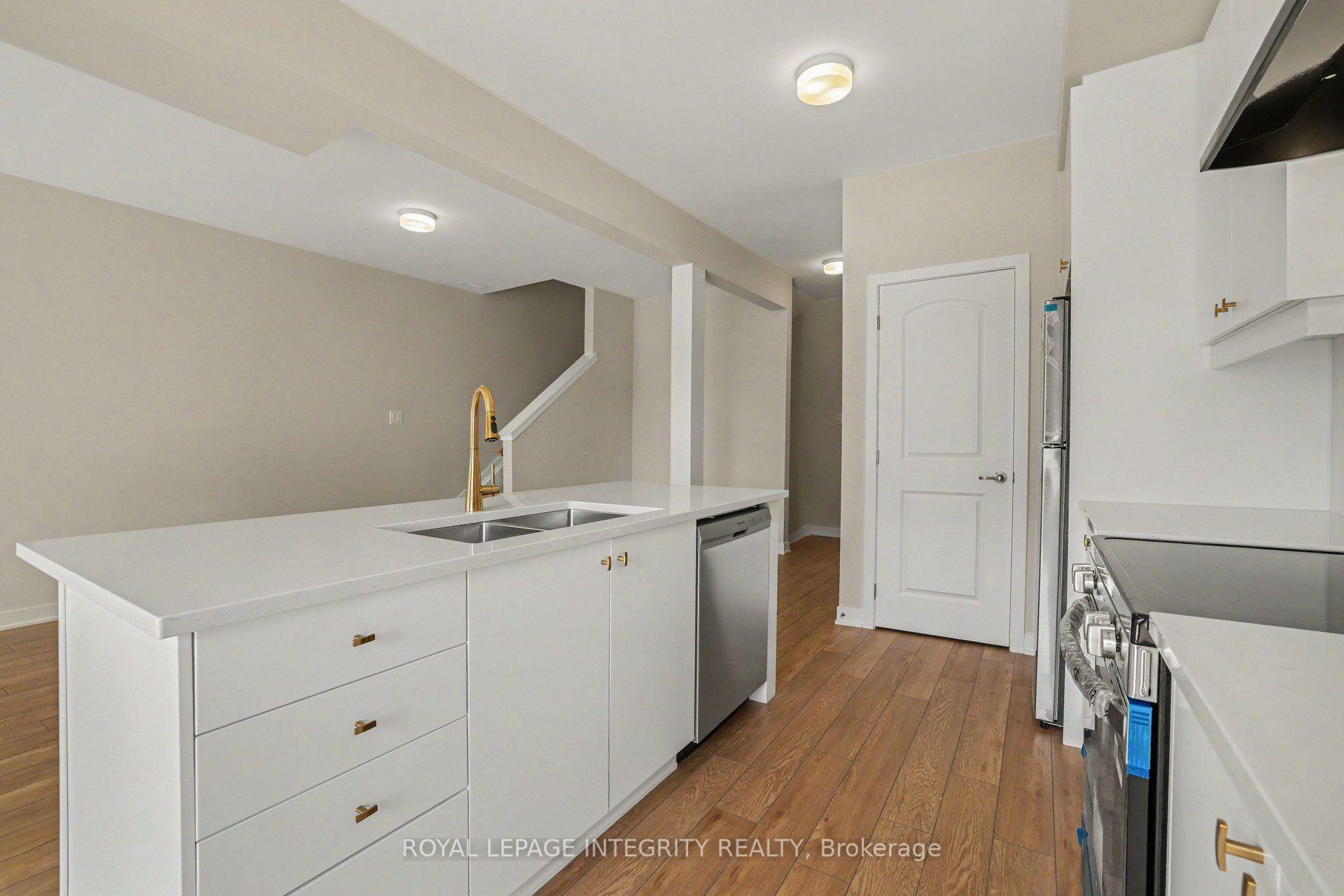 Photo 11 of 825 Demulcent Lane, Ottawa, Kanata - Rural Kanata (Central) — HOMEH