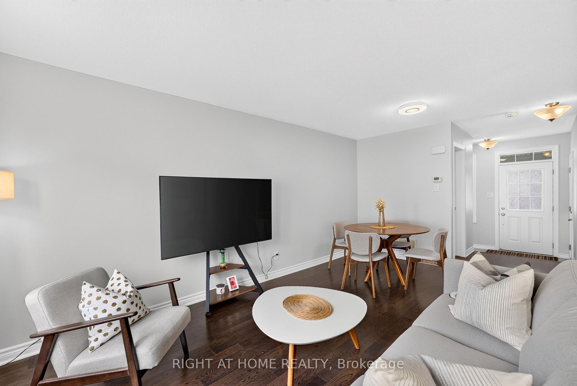 Photo 9 of 116 Conifer Creek Circle, Ottawa, Kanata - Emerald Meadows/Trailwest — HOMEH