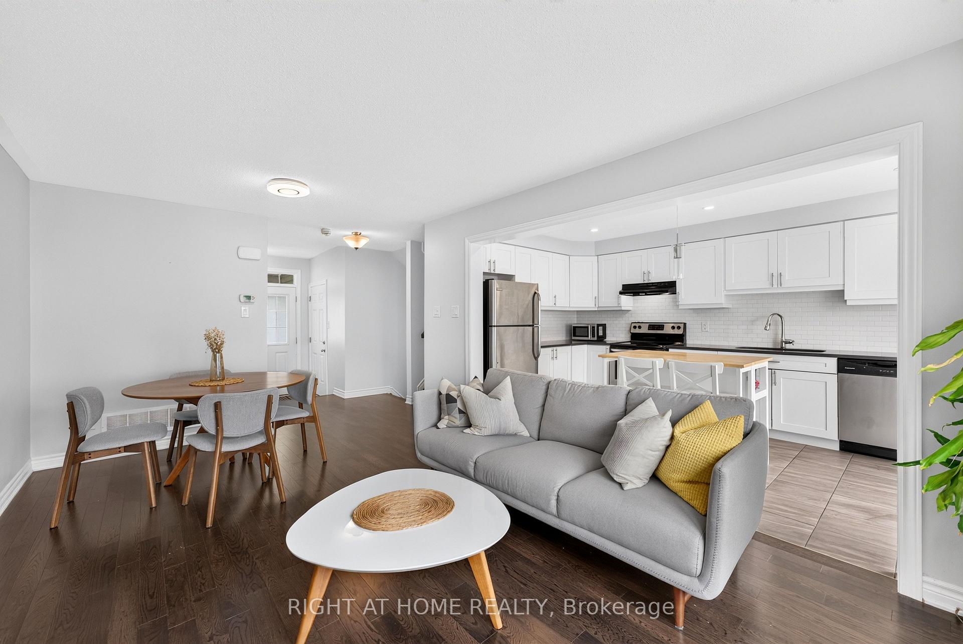 Photo 10 of 116 Conifer Creek Circle, Ottawa, Kanata - Emerald Meadows/Trailwest — HOMEH