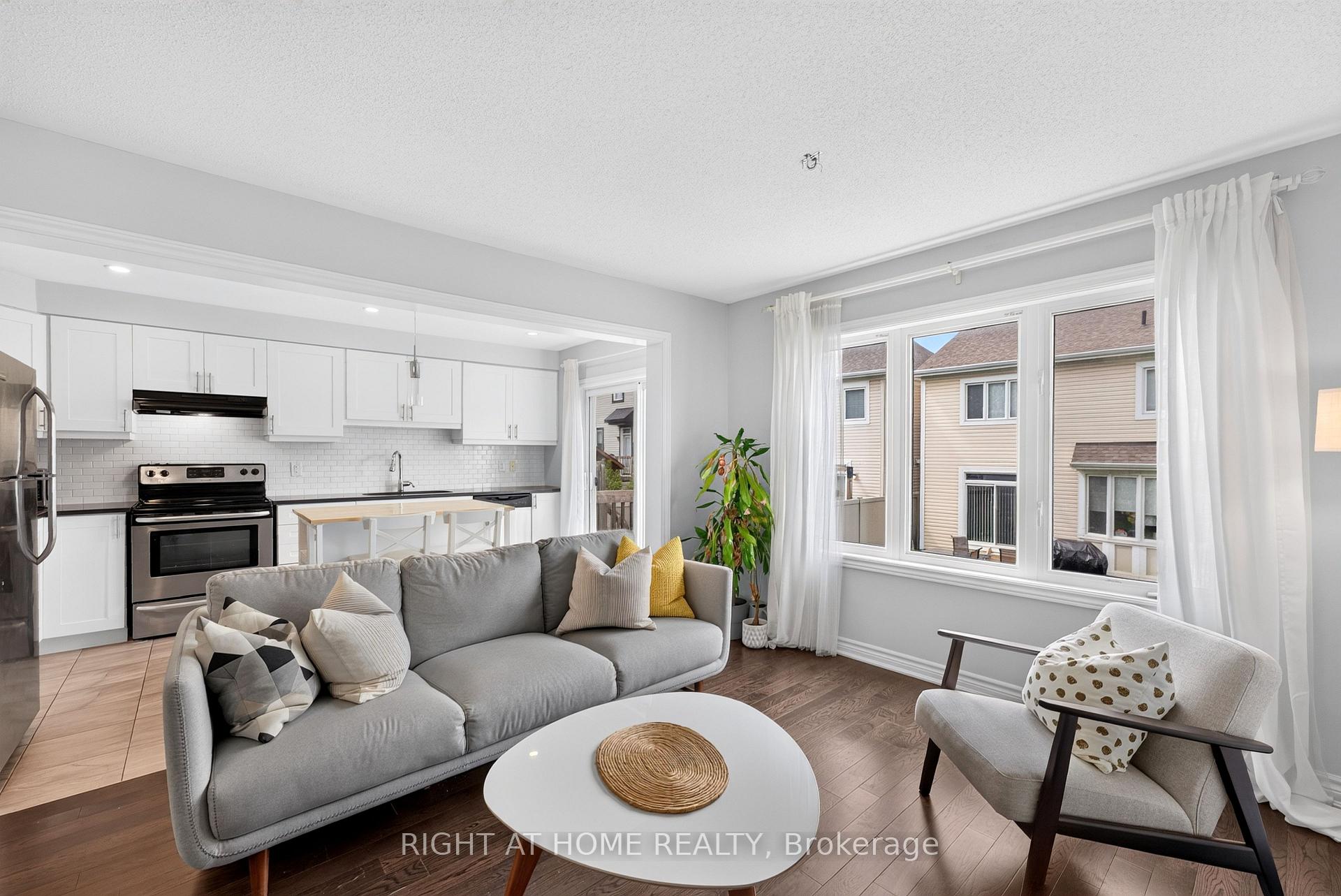 Photo 17 of 116 Conifer Creek Circle, Ottawa, Kanata - Emerald Meadows/Trailwest — HOMEH