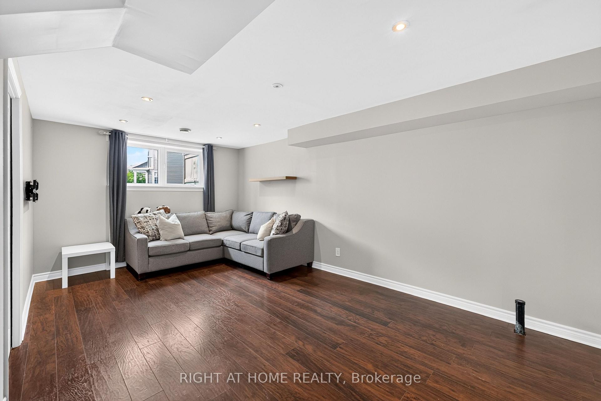 Photo 32 of 116 Conifer Creek Circle, Ottawa, Kanata - Emerald Meadows/Trailwest — HOMEH