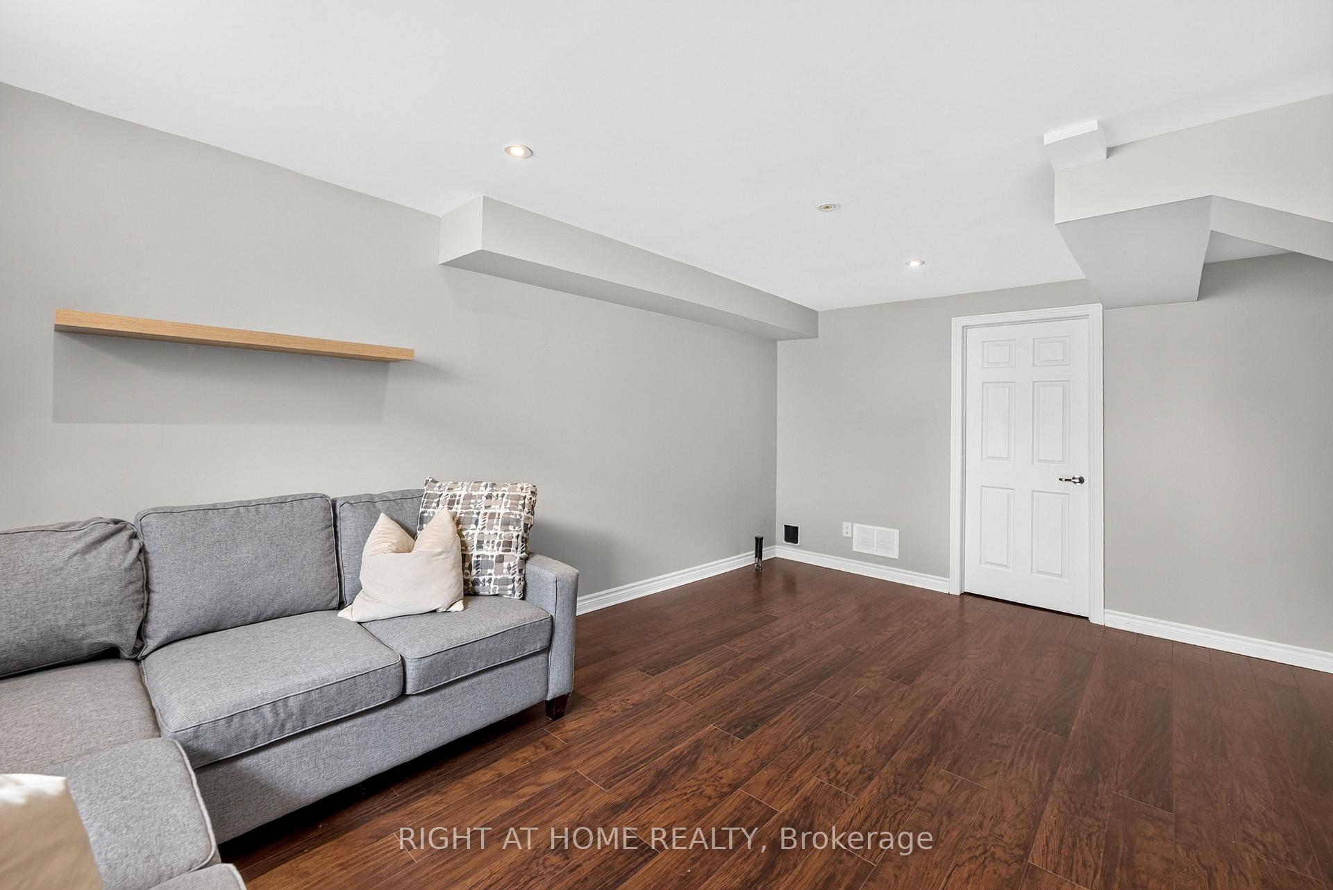 Photo 33 of 116 Conifer Creek Circle, Ottawa, Kanata - Emerald Meadows/Trailwest — HOMEH
