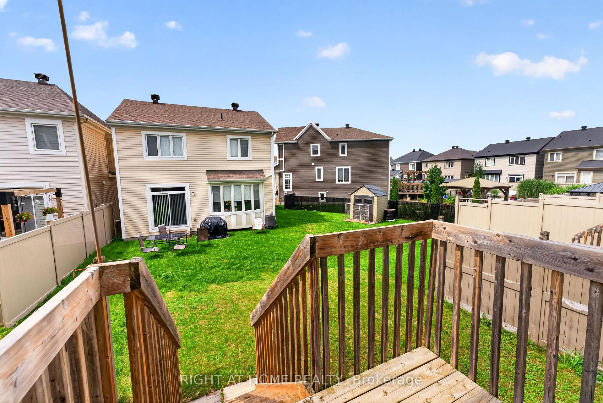 Photo 36 of 116 Conifer Creek Circle, Ottawa, Kanata - Emerald Meadows/Trailwest — HOMEH