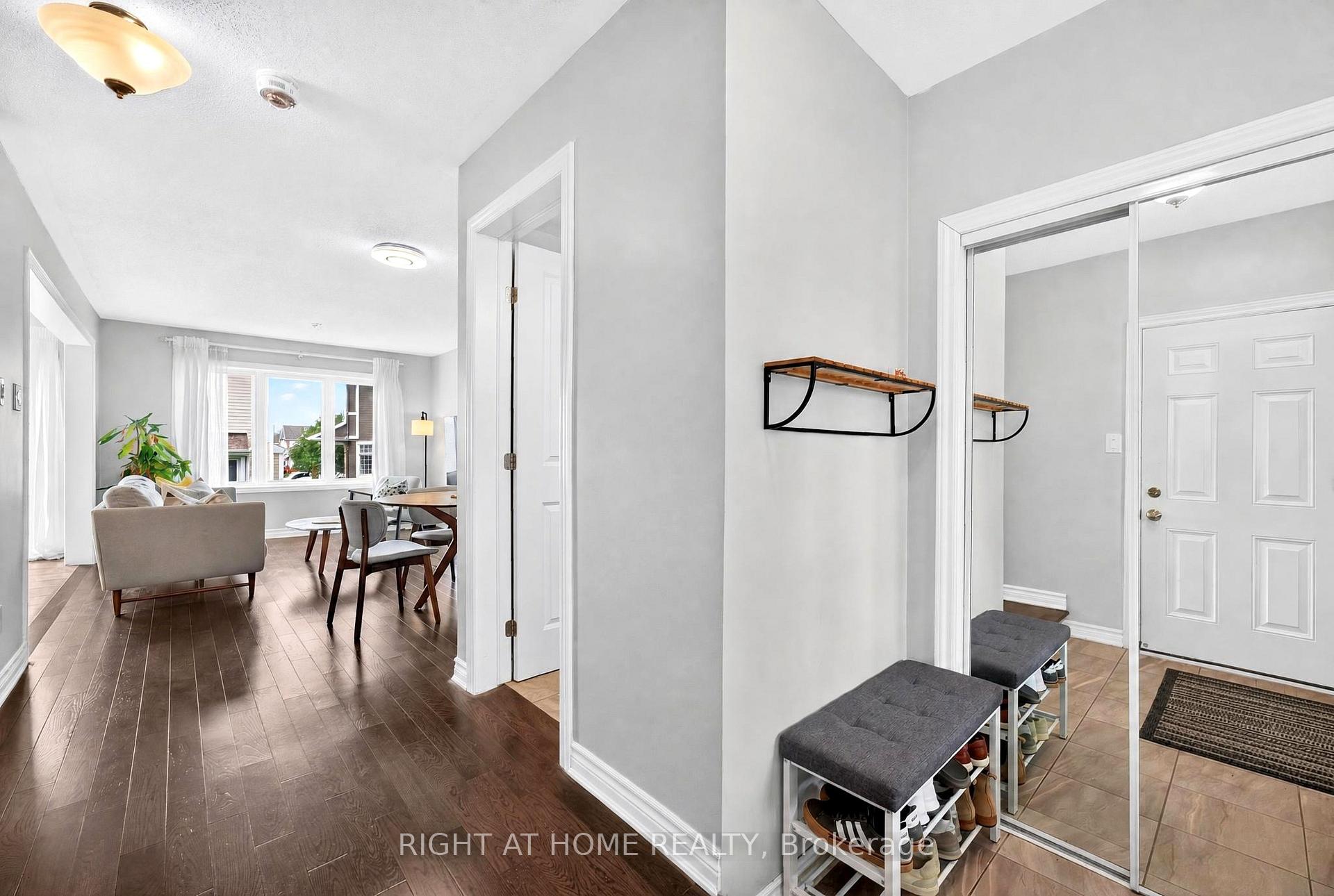 Photo 5 of 116 Conifer Creek Circle, Ottawa, Kanata - Emerald Meadows/Trailwest — HOMEH