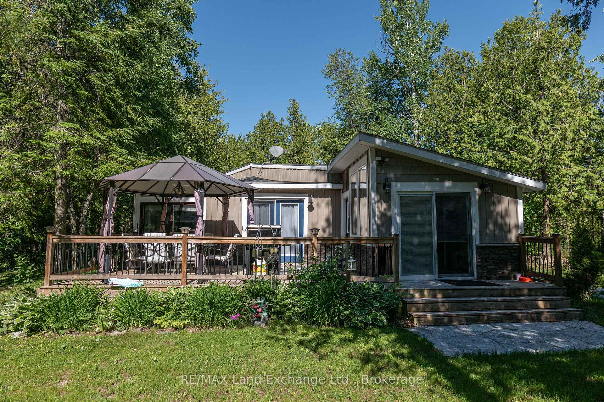 Photo of 18 Hicks Lane N