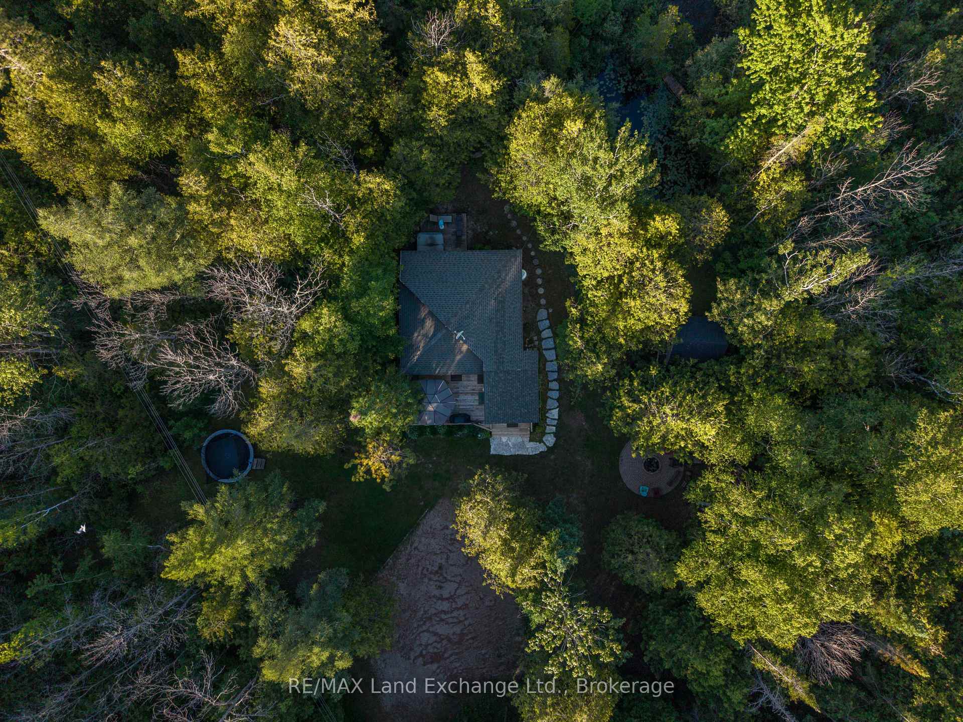 Photo 2 of 18 Hicks Lane N, Kincardine — HOMEH
