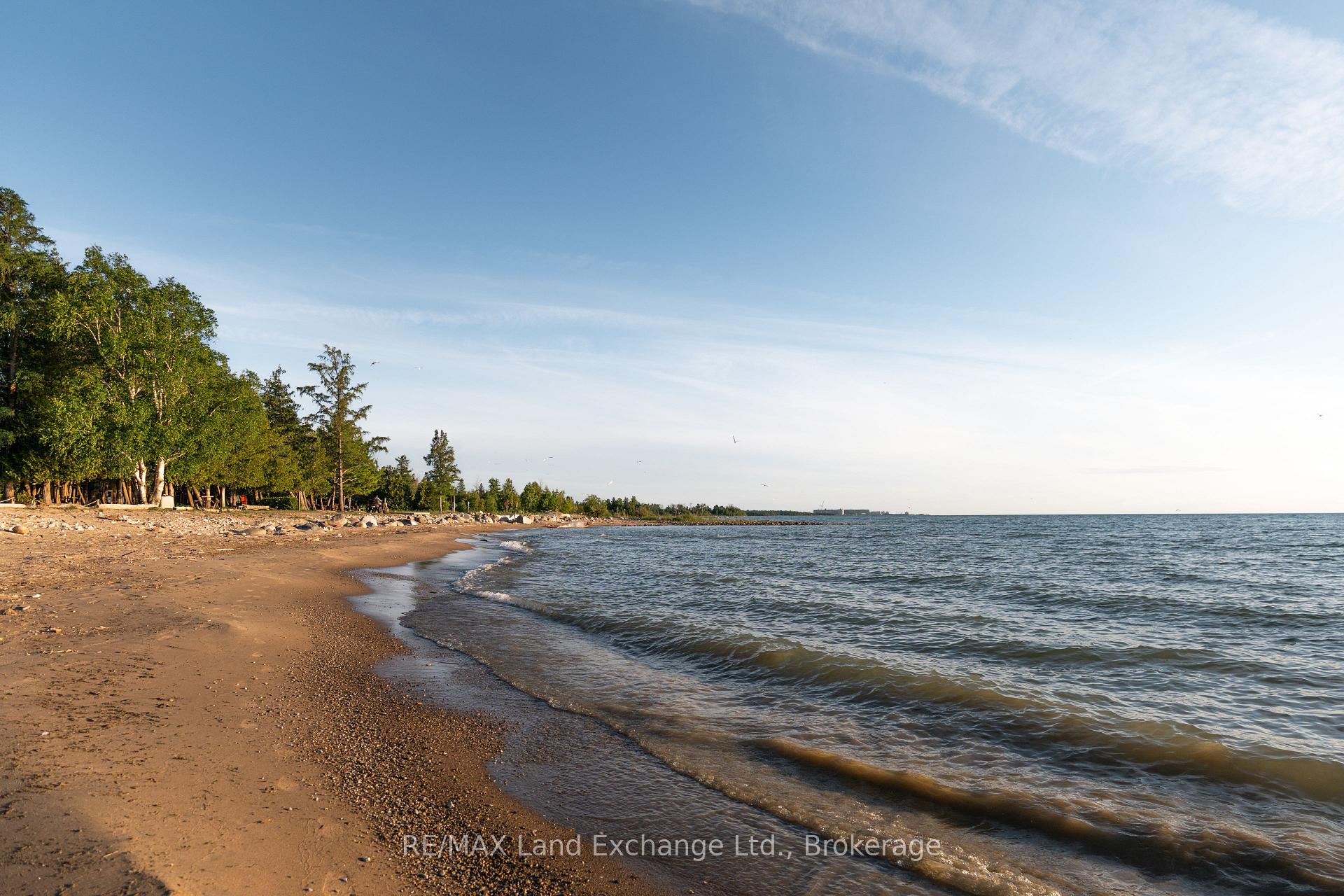Photo 16 of 18 Hicks Lane N, Kincardine — HOMEH