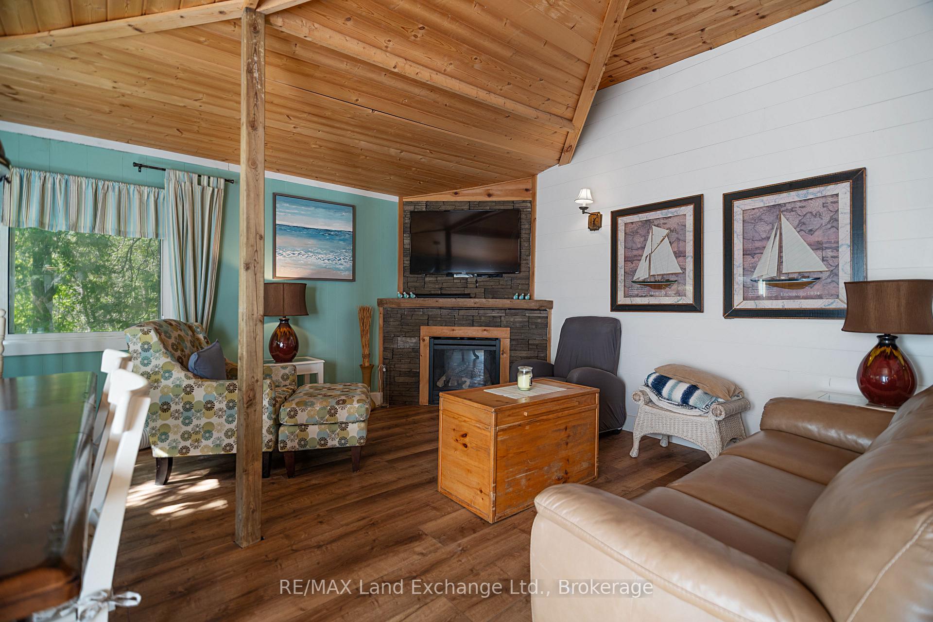Photo 21 of 18 Hicks Lane N, Kincardine — HOMEH