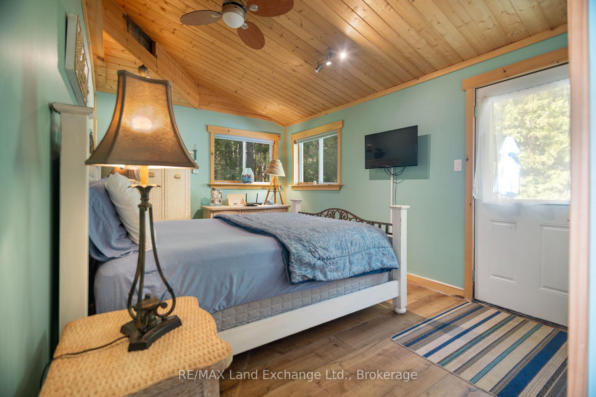Photo 23 of 18 Hicks Lane N, Kincardine — HOMEH