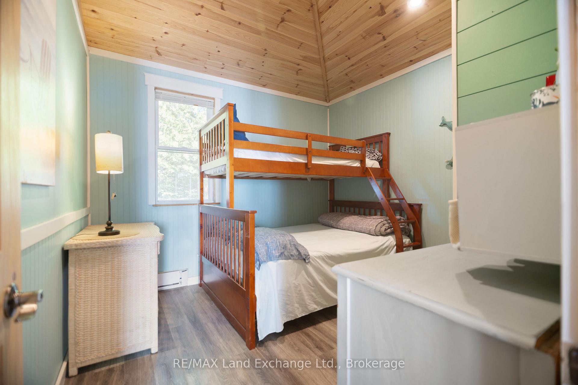 Photo 25 of 18 Hicks Lane N, Kincardine — HOMEH