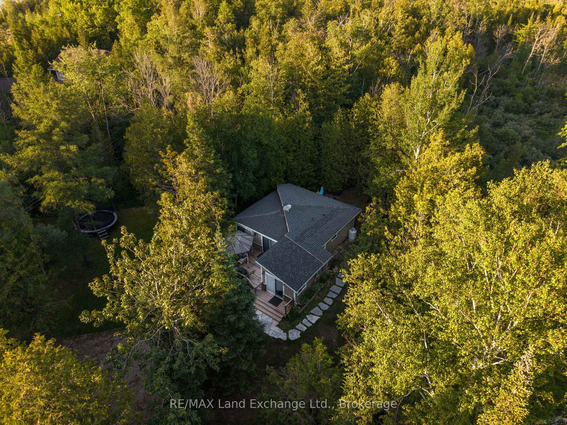 Photo 28 of 18 Hicks Lane N, Kincardine — HOMEH
