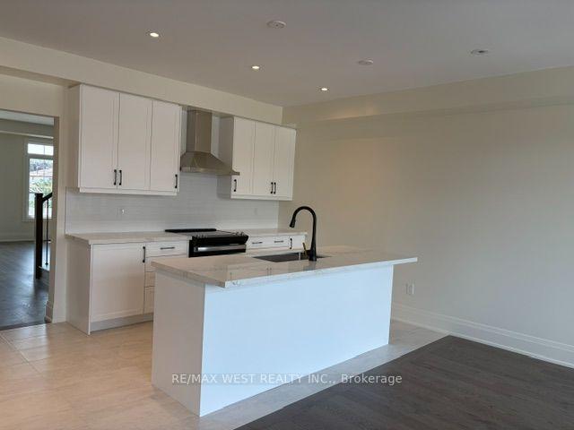 Photo 6 of 30 Wakely Crescent, Clarington, Courtice — HOMEH