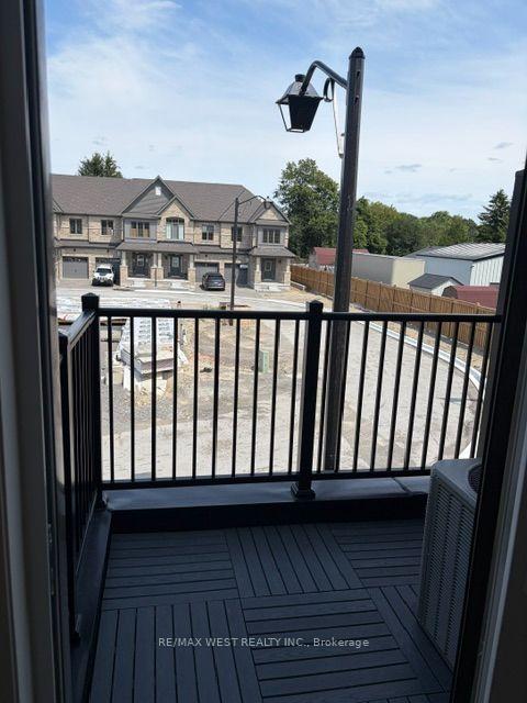 Photo 7 of 30 Wakely Crescent, Clarington, Courtice — HOMEH