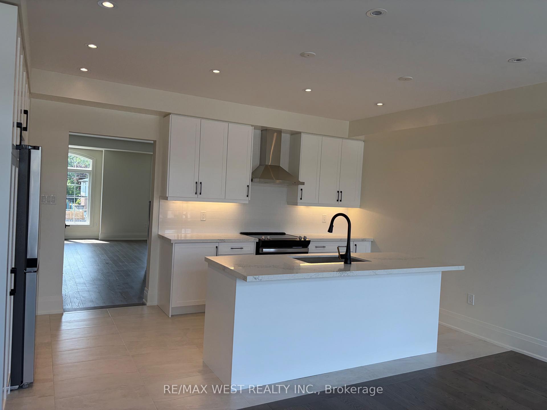Photo 9 of 30 Wakely Crescent, Clarington, Courtice — HOMEH