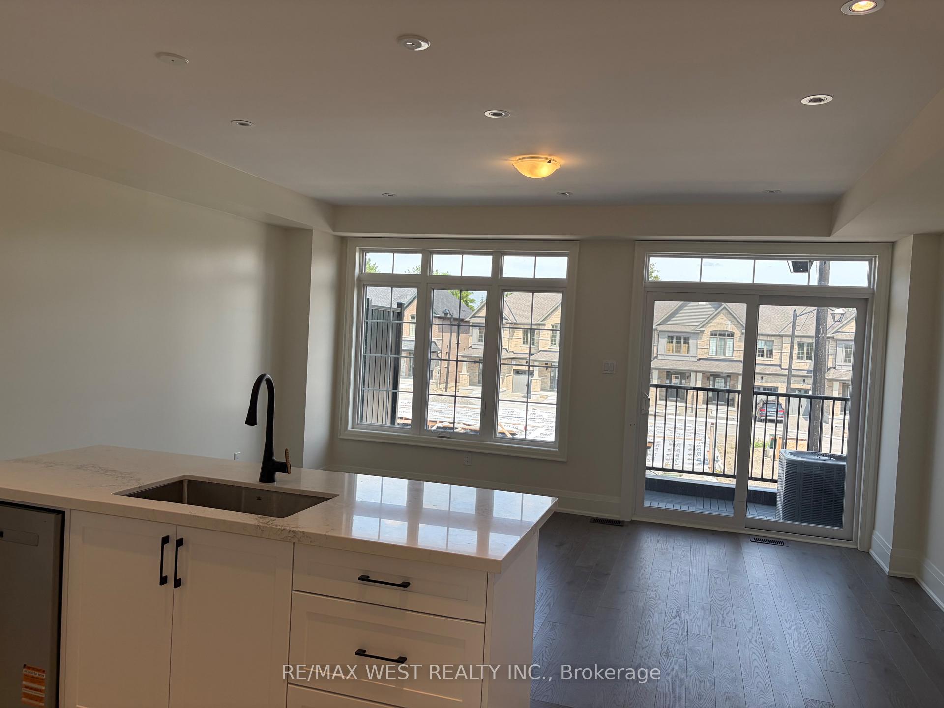 Photo 11 of 30 Wakely Crescent, Clarington, Courtice — HOMEH