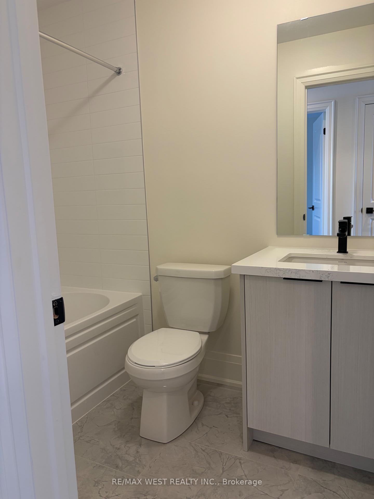Photo 14 of 30 Wakely Crescent, Clarington, Courtice — HOMEH