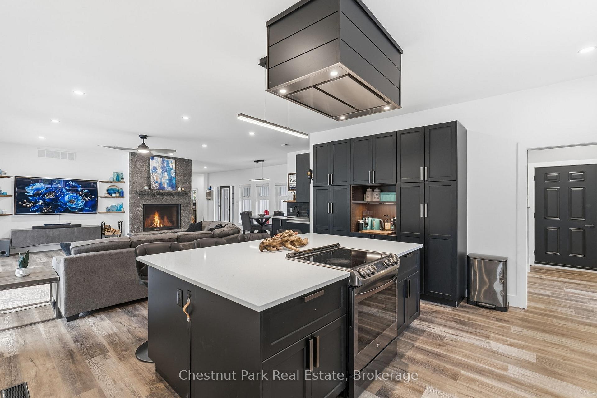 Photo 19 of 149 Lynx Drive, Kearney — HOMEH