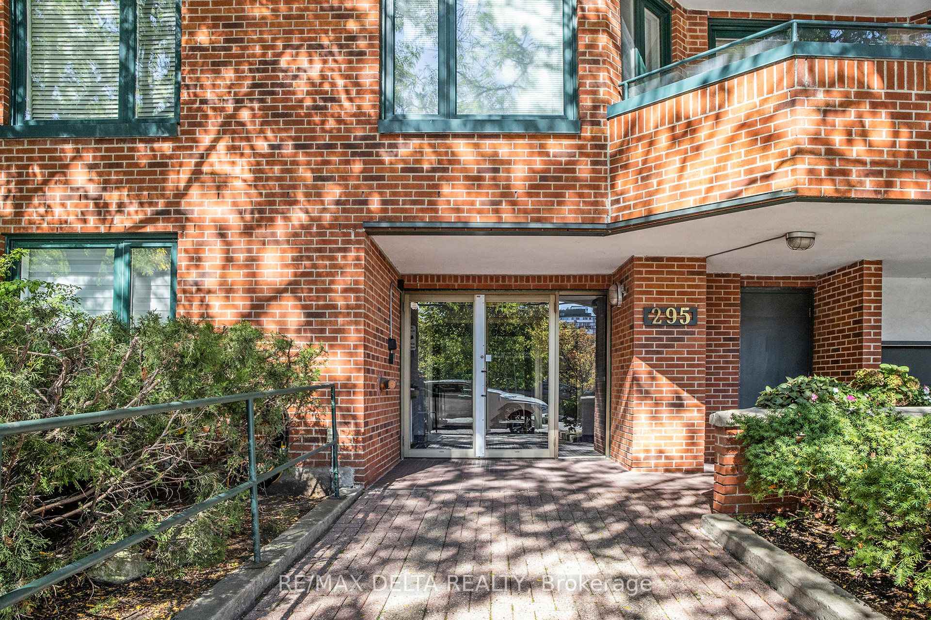 Photo 4 of Unit 304, 295 Gilmour Street, Ottawa, Ottawa Centre — HOMEH
