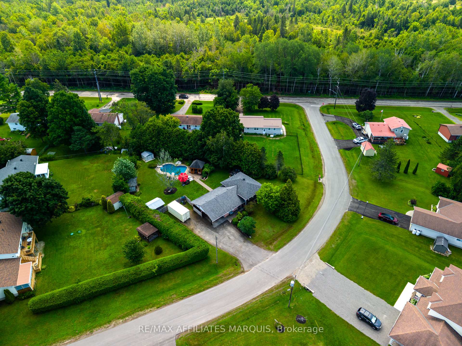 Photo 2 of 3 Sunset Drive, Rideau Lakes, Rideau Lakes (South Elmsley) Twp — HOMEH