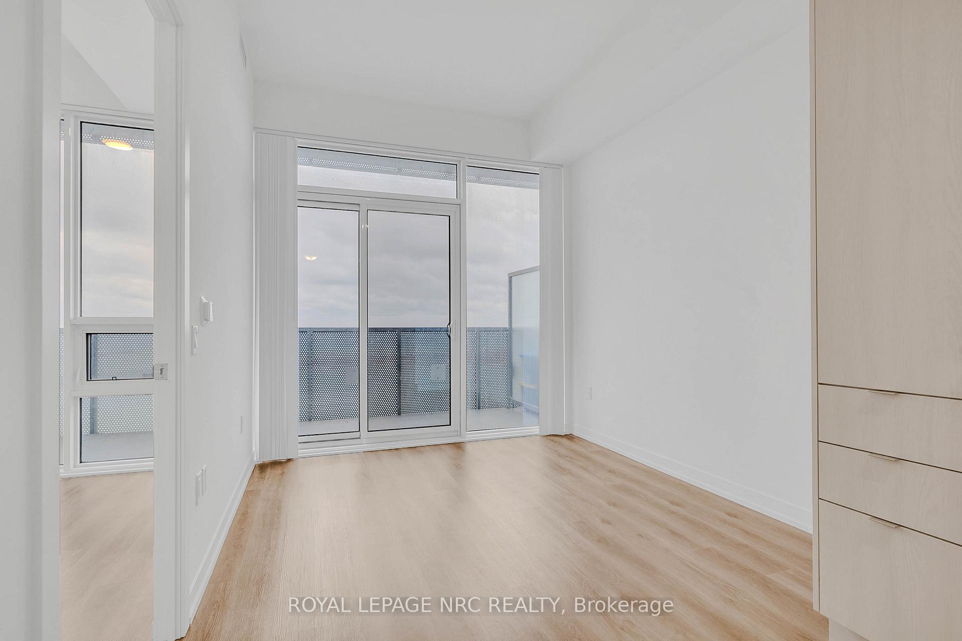 Photo 8 of Unit 6908, 138 Downes Street, Toronto, Waterfront Communities — HOMEH