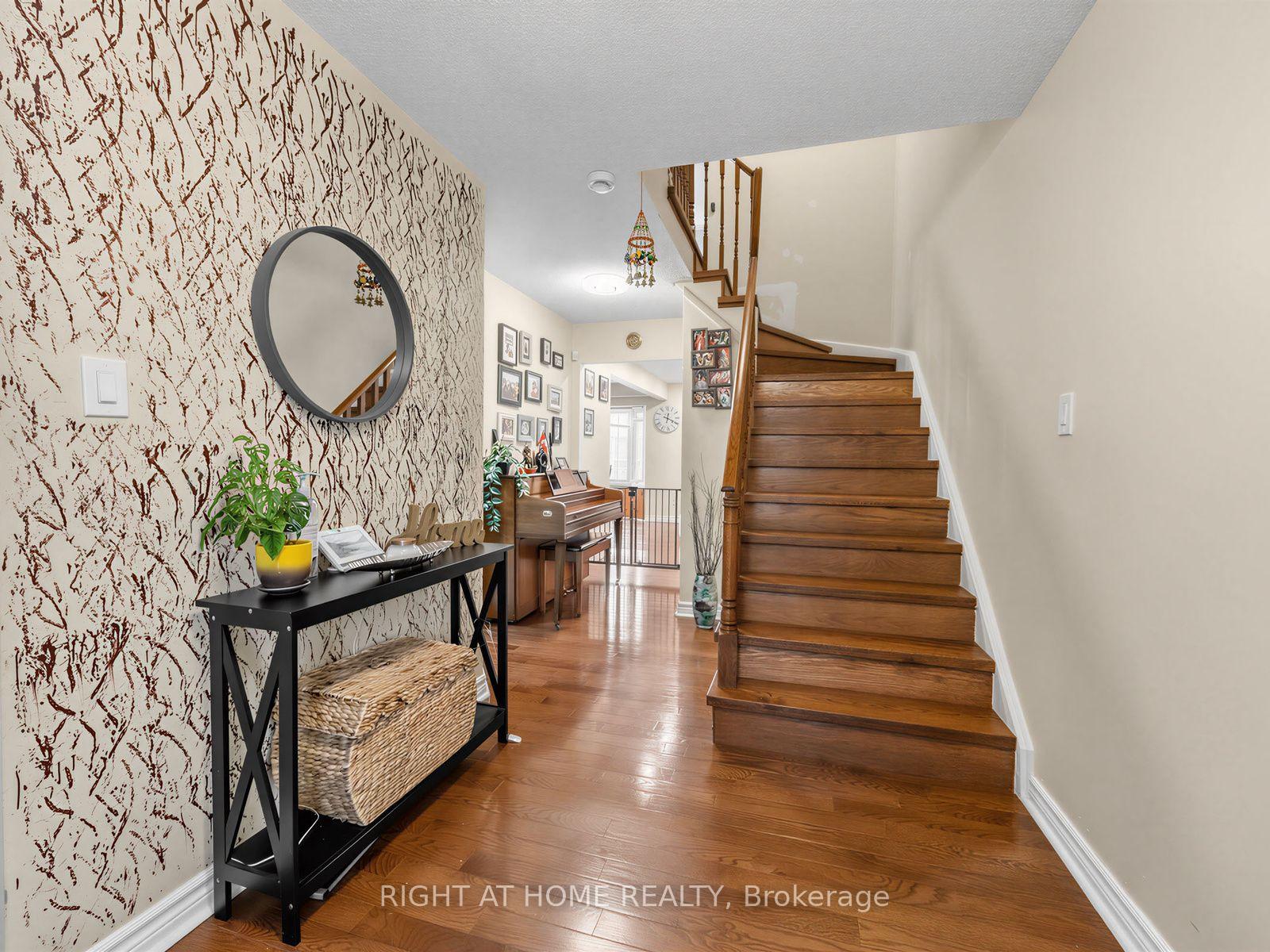 Photo 8 of 1663 Tawnberry Street, Pickering, Brock Ridge — HOMEH