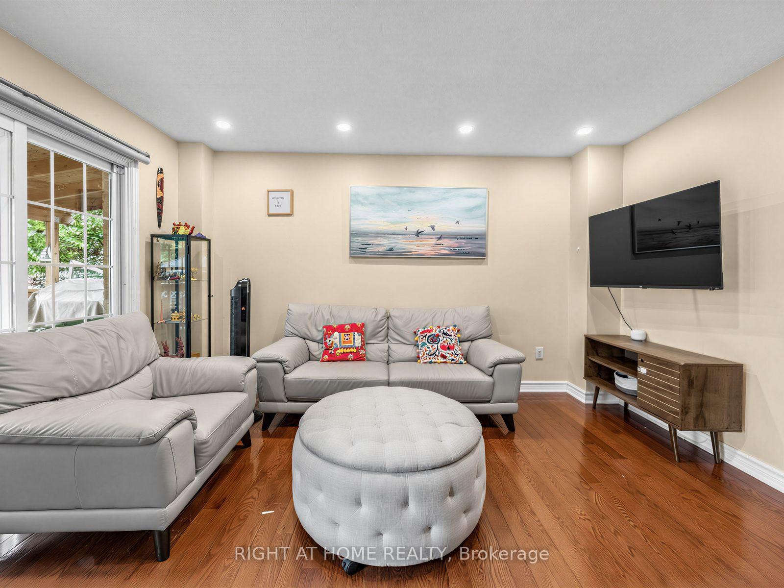 Photo 17 of 1663 Tawnberry Street, Pickering, Brock Ridge — HOMEH