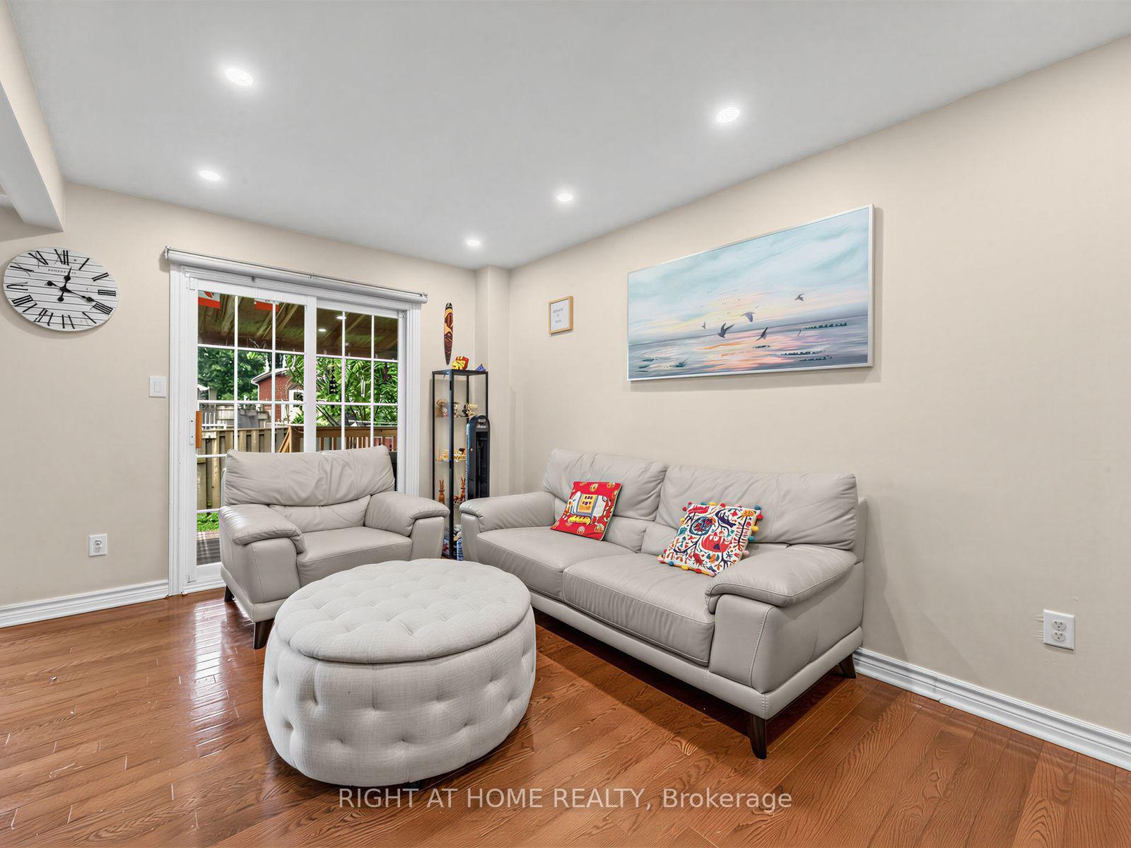 Photo 18 of 1663 Tawnberry Street, Pickering, Brock Ridge — HOMEH