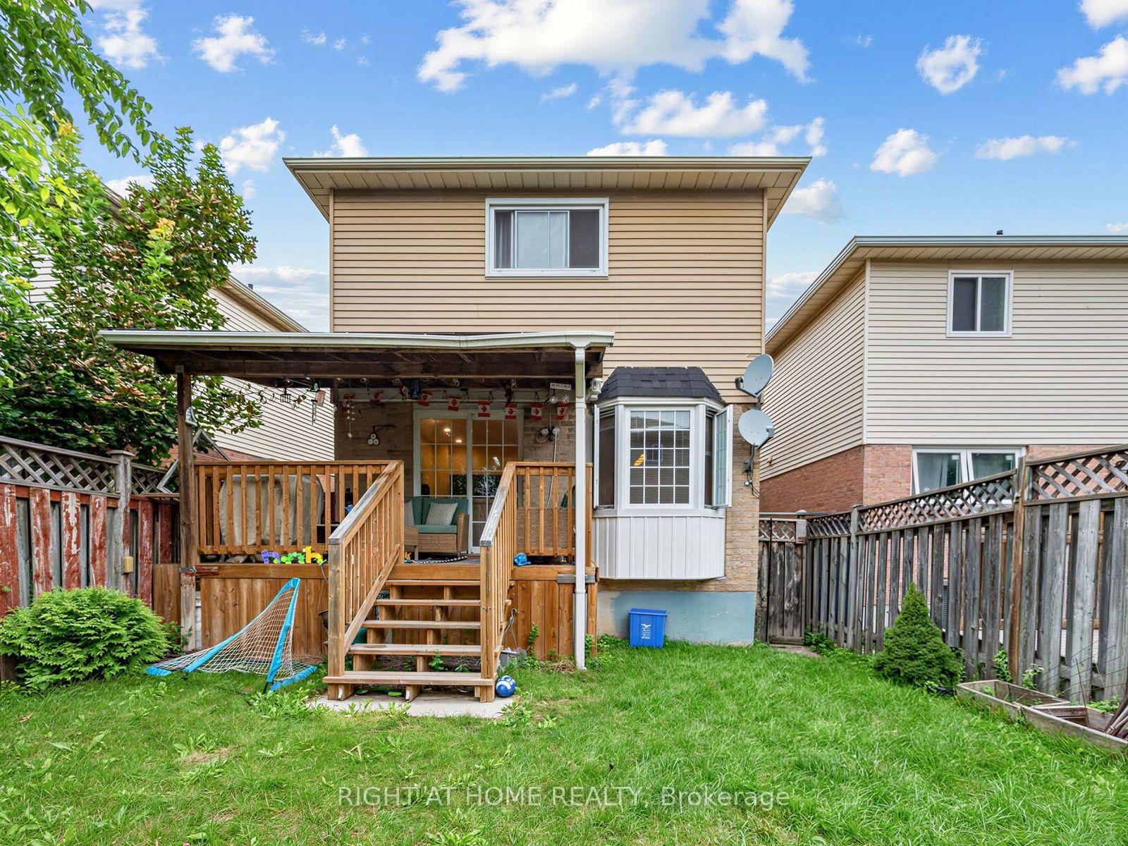 Photo 33 of 1663 Tawnberry Street, Pickering, Brock Ridge — HOMEH