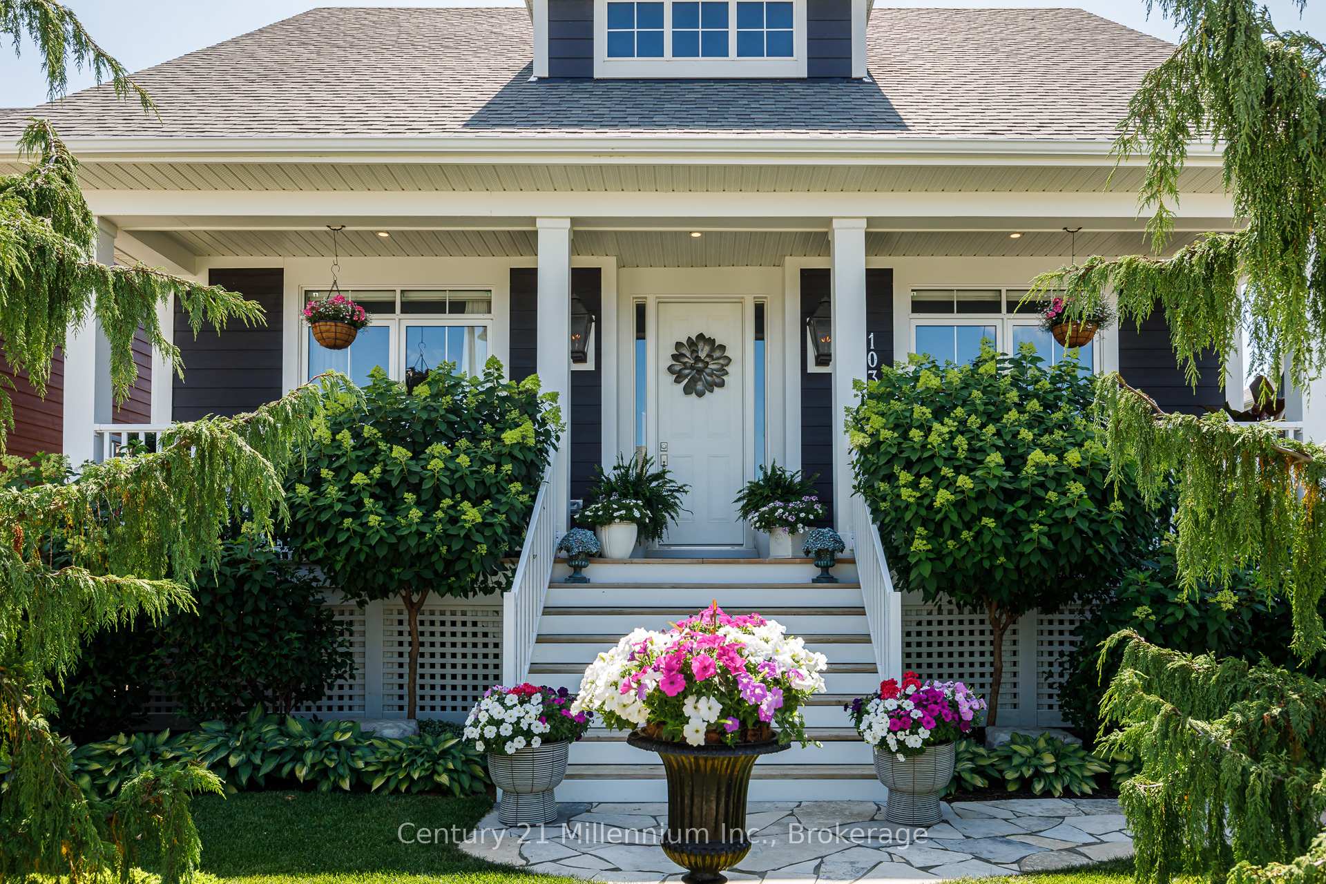 Photo 1 of 103 White Oak Crescent, Blue Mountains — HOMEH