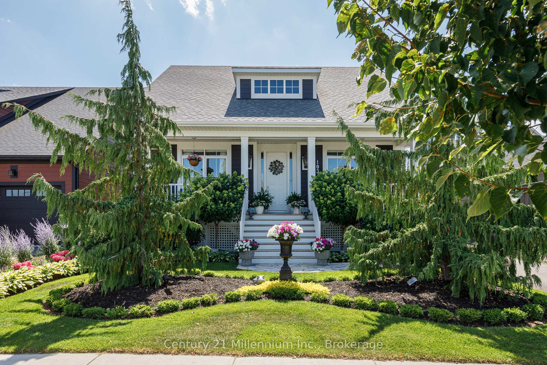 Photo 2 of 103 White Oak Crescent, Blue Mountains — HOMEH