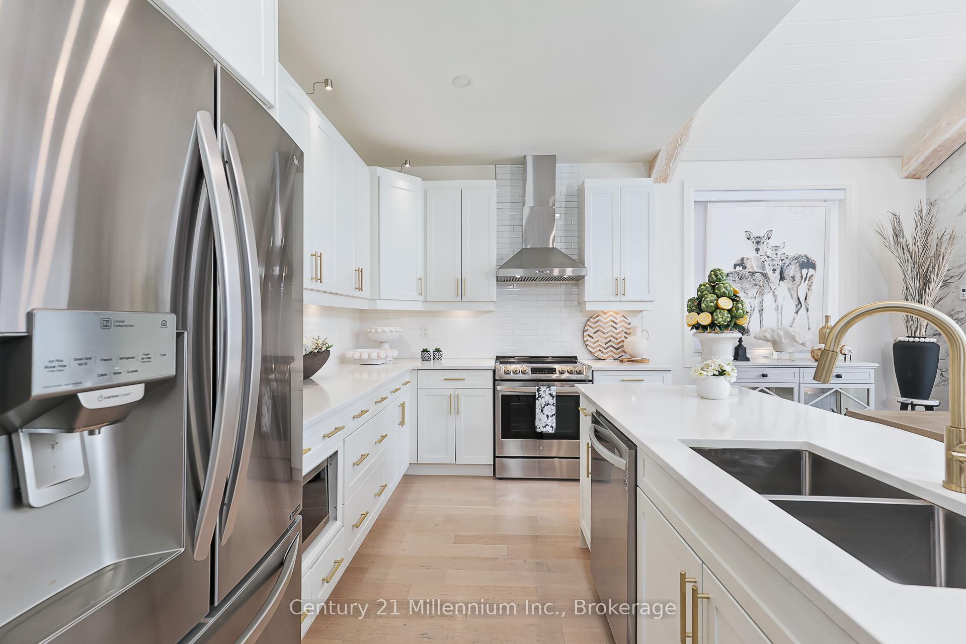 Photo 6 of 103 White Oak Crescent, Blue Mountains — HOMEH