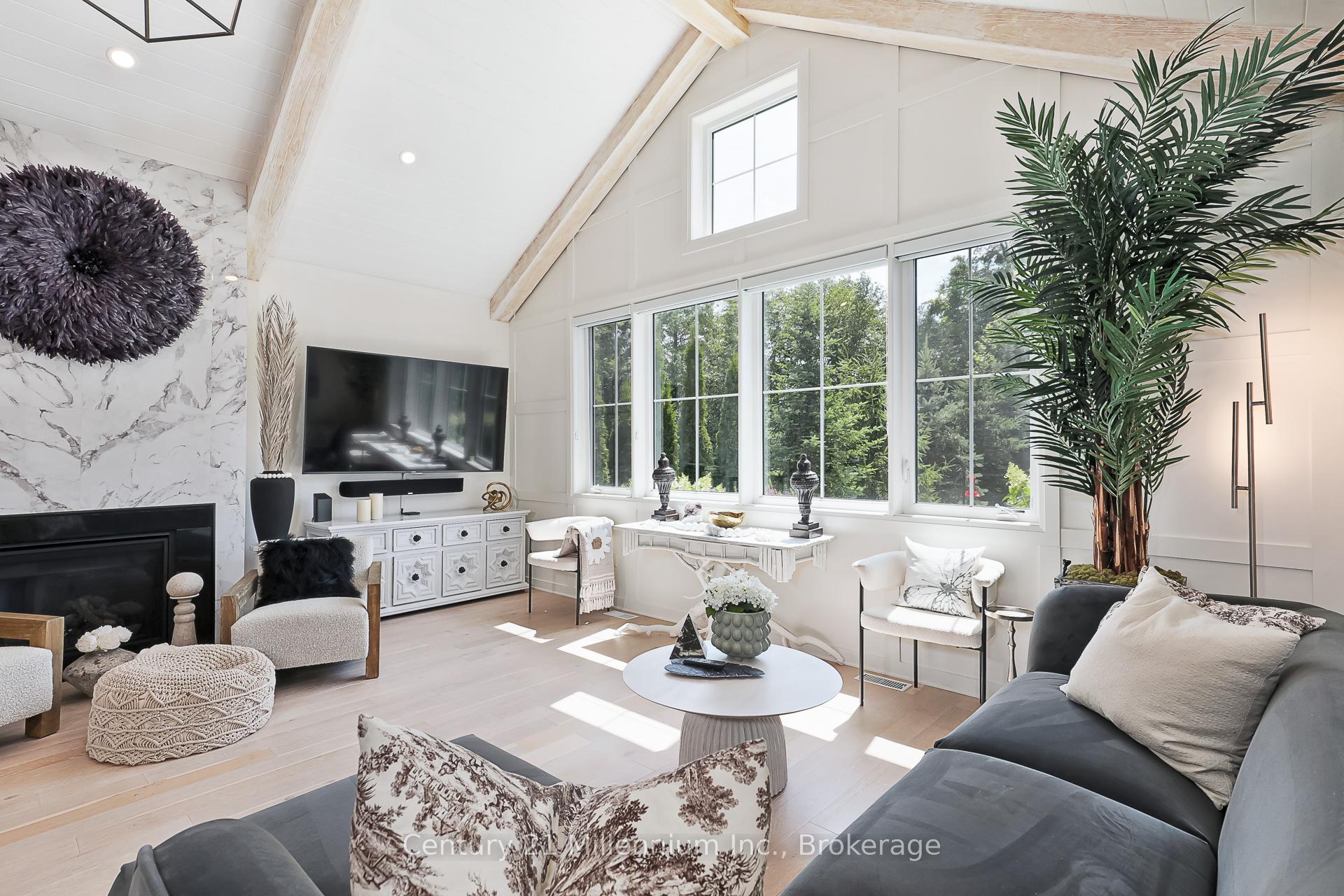 Photo 13 of 103 White Oak Crescent, Blue Mountains — HOMEH