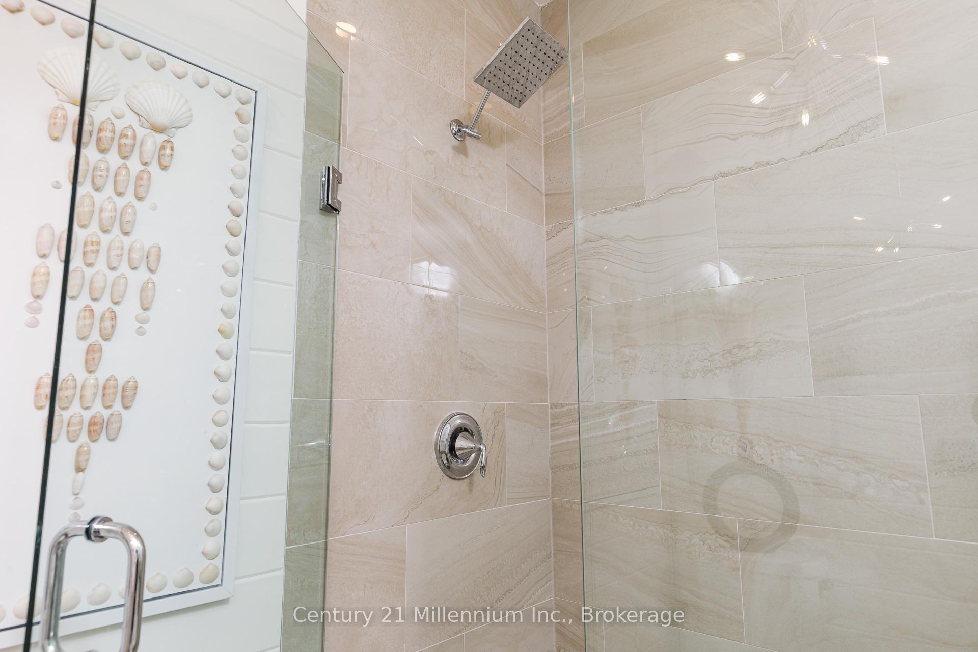 Photo 22 of 103 White Oak Crescent, Blue Mountains — HOMEH