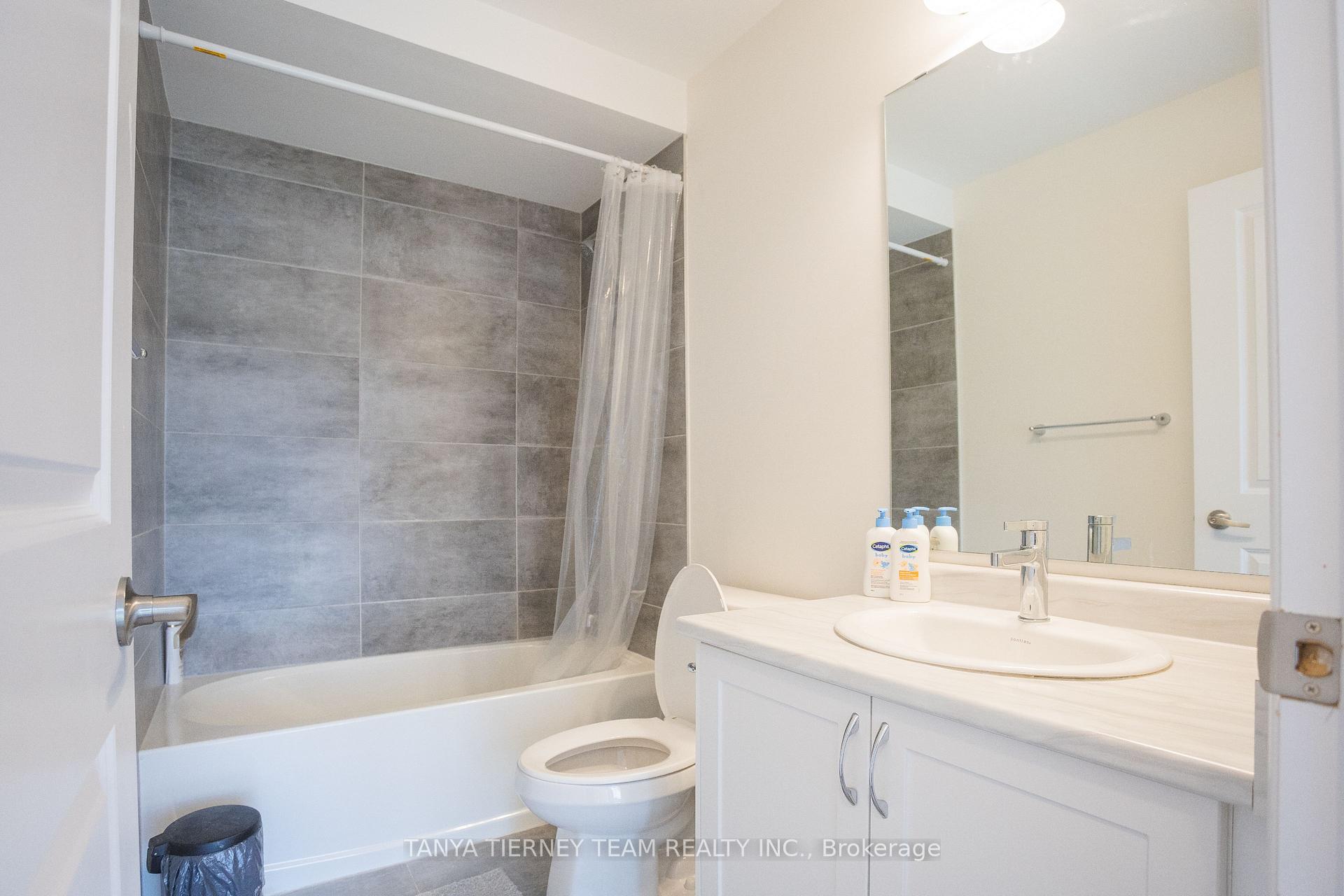 Photo 33 of 24 Lake Trail Way, Whitby, Brooklin — HOMEH