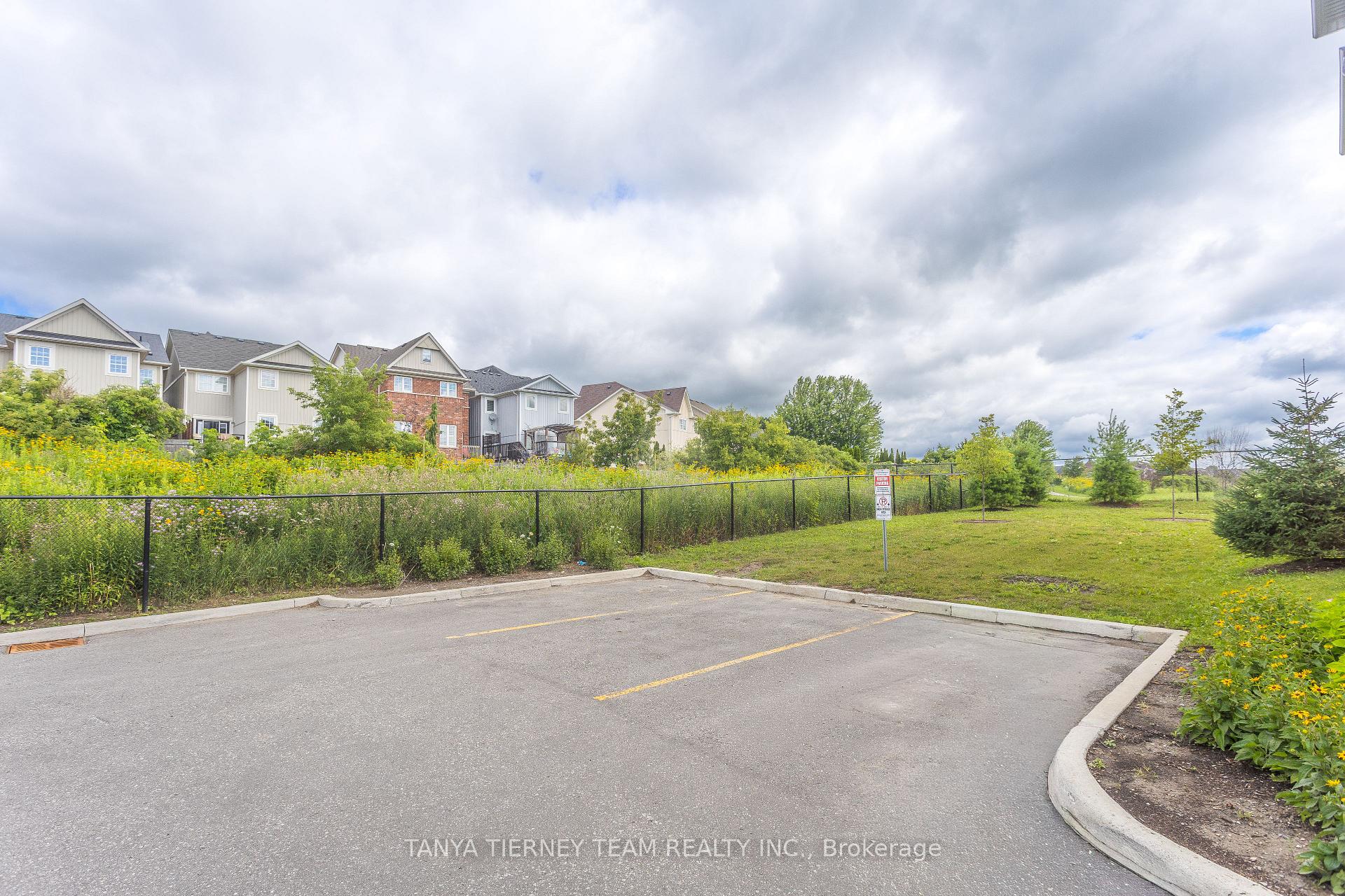 Photo 36 of 24 Lake Trail Way, Whitby, Brooklin — HOMEH