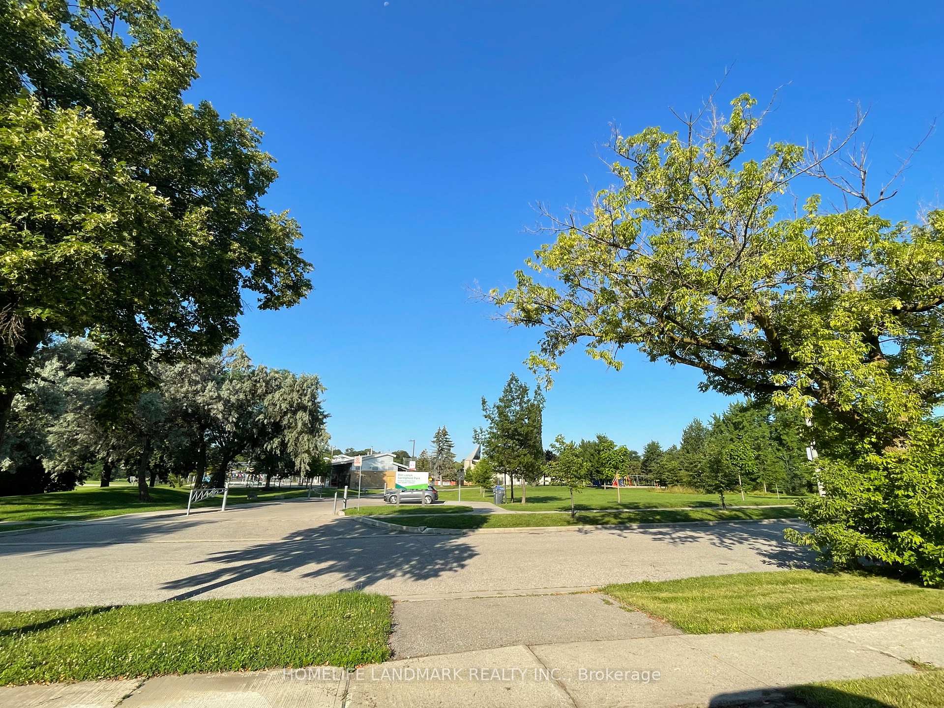 Photo 14 of 1245 Shamir Crescent, Mississauga, Erindale — HOMEH