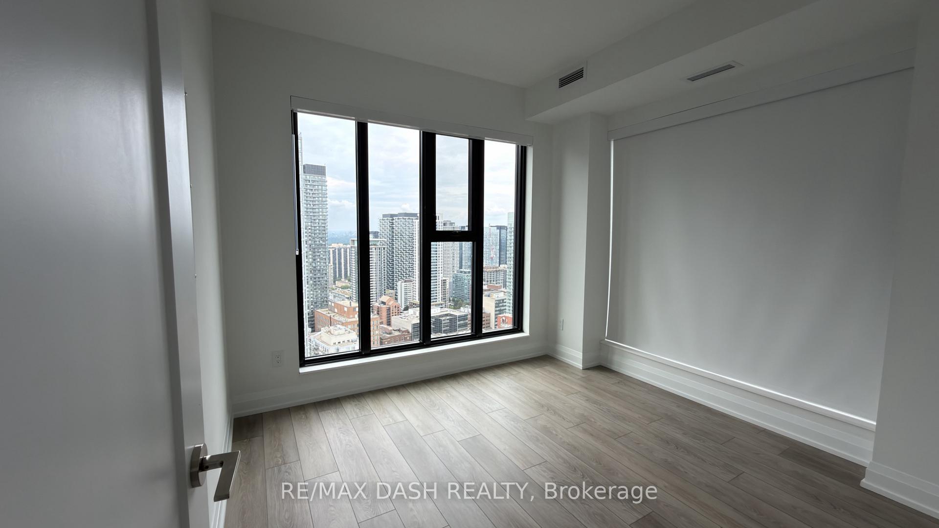 Photo 9 of Unit 3602, 20 Soudan Avenue, Toronto, Mount Pleasant West — HOMEH