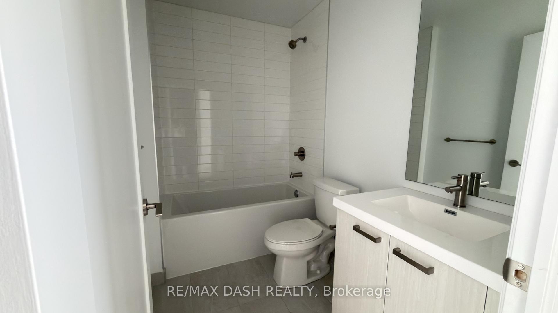 Photo 13 of Unit 3602, 20 Soudan Avenue, Toronto, Mount Pleasant West — HOMEH
