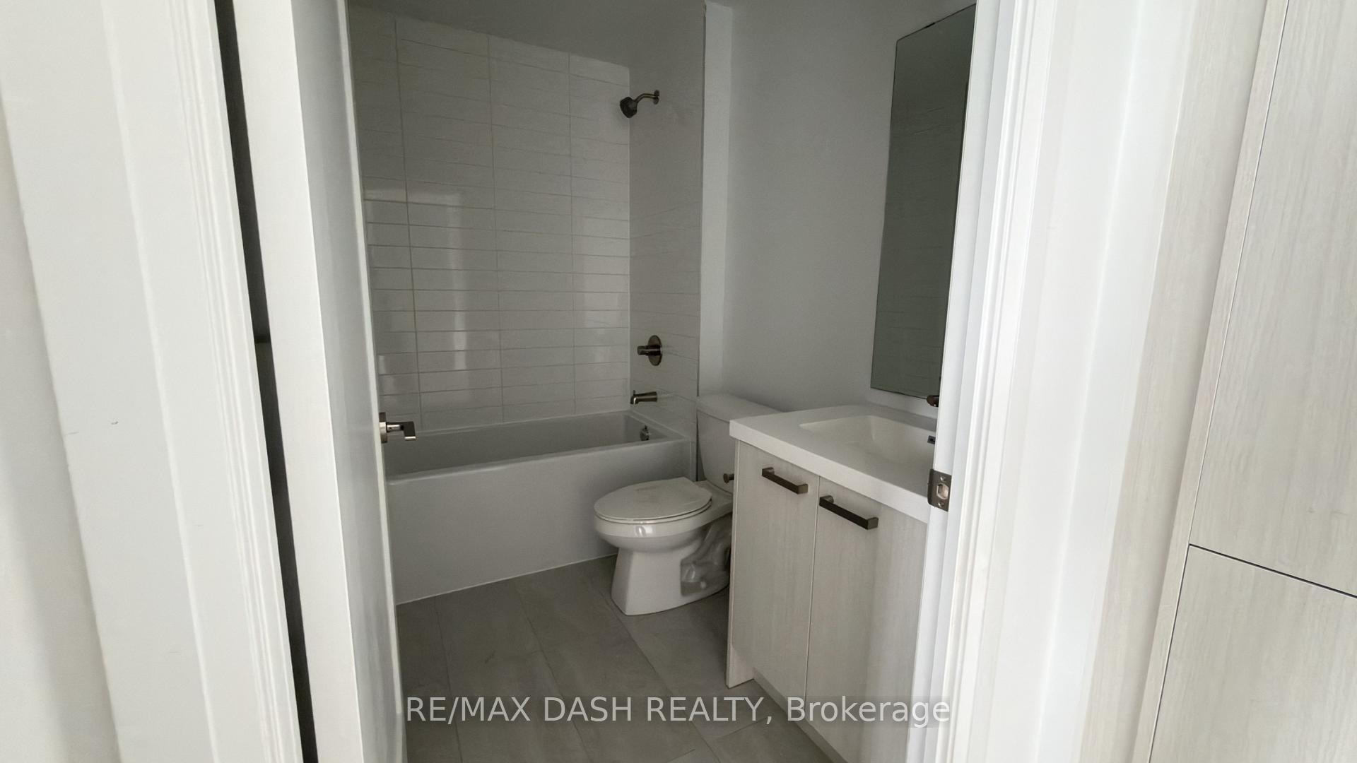 Photo 17 of Unit 3611, 20 Soudan Avenue, Toronto, Mount Pleasant West — HOMEH