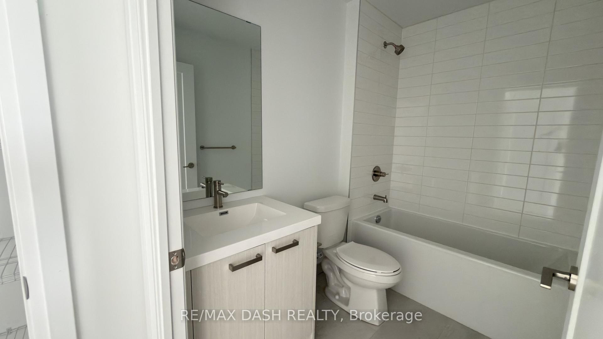 Photo 8 of Unit 3603, 20 Soudan Avenue, Toronto, Mount Pleasant West — HOMEH