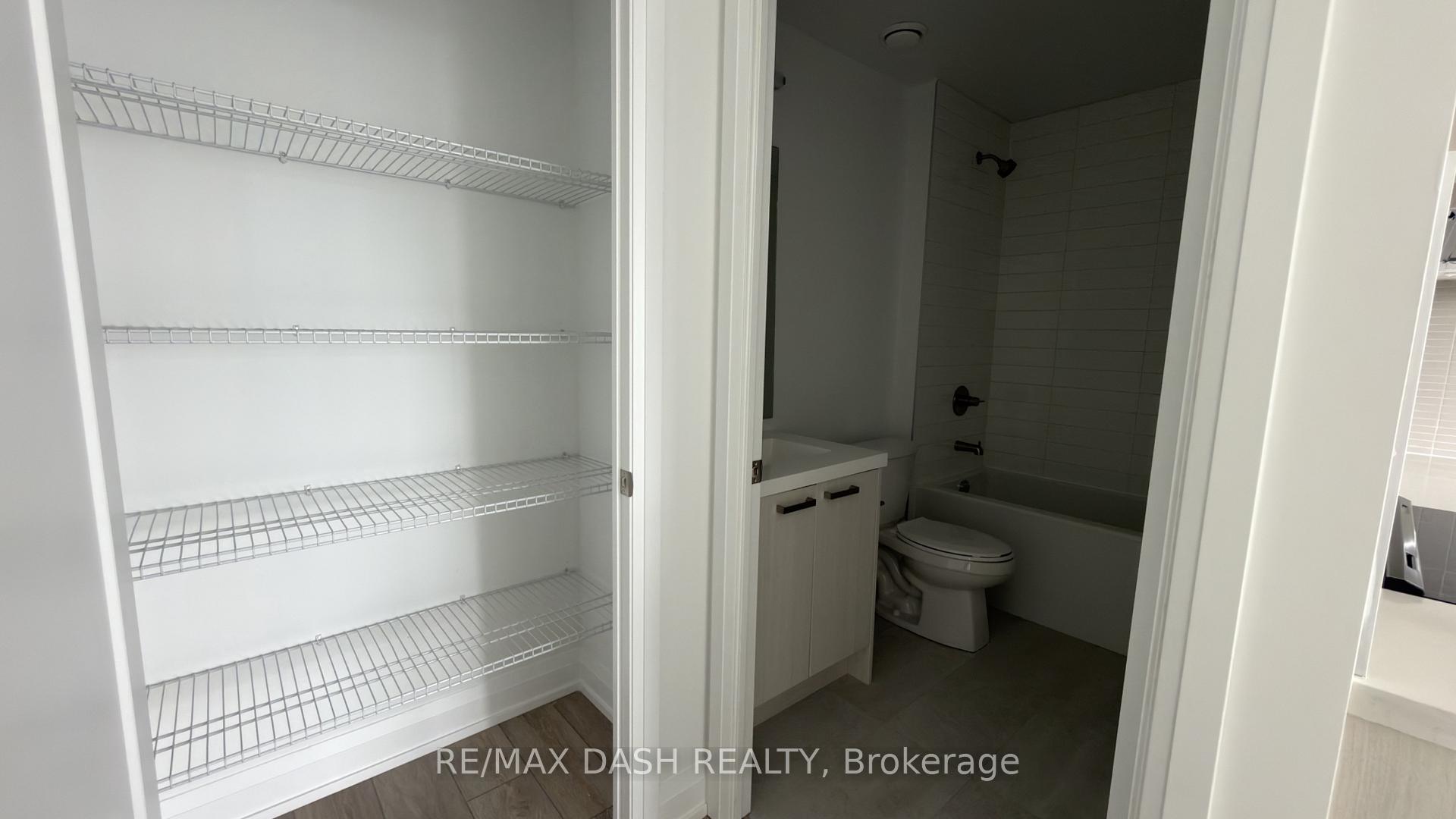 Photo 9 of Unit 3603, 20 Soudan Avenue, Toronto, Mount Pleasant West — HOMEH