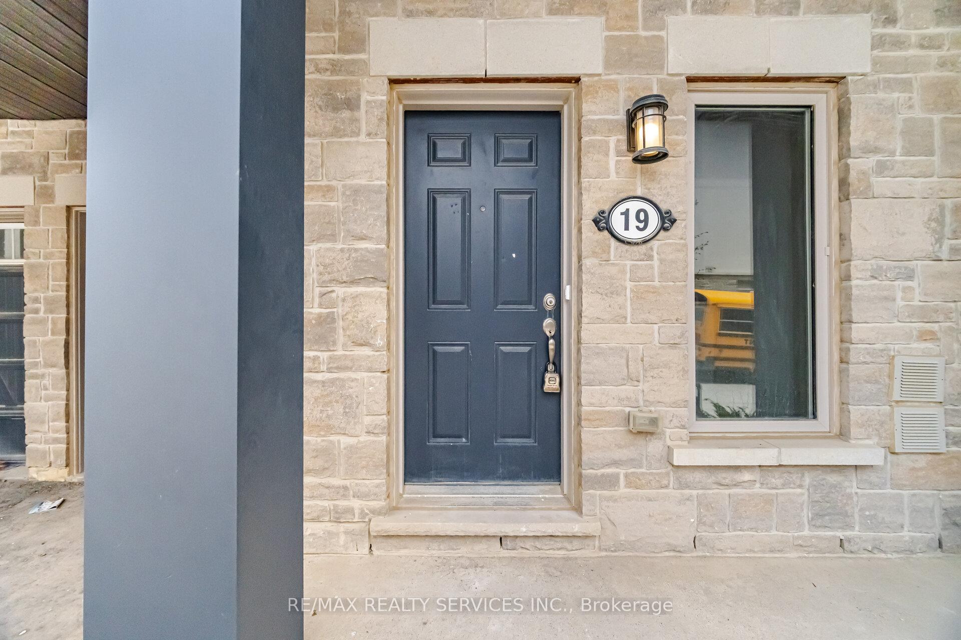 Photo 8 of 19 Tiveron Avenue, Caledon, Rural Caledon — HOMEH