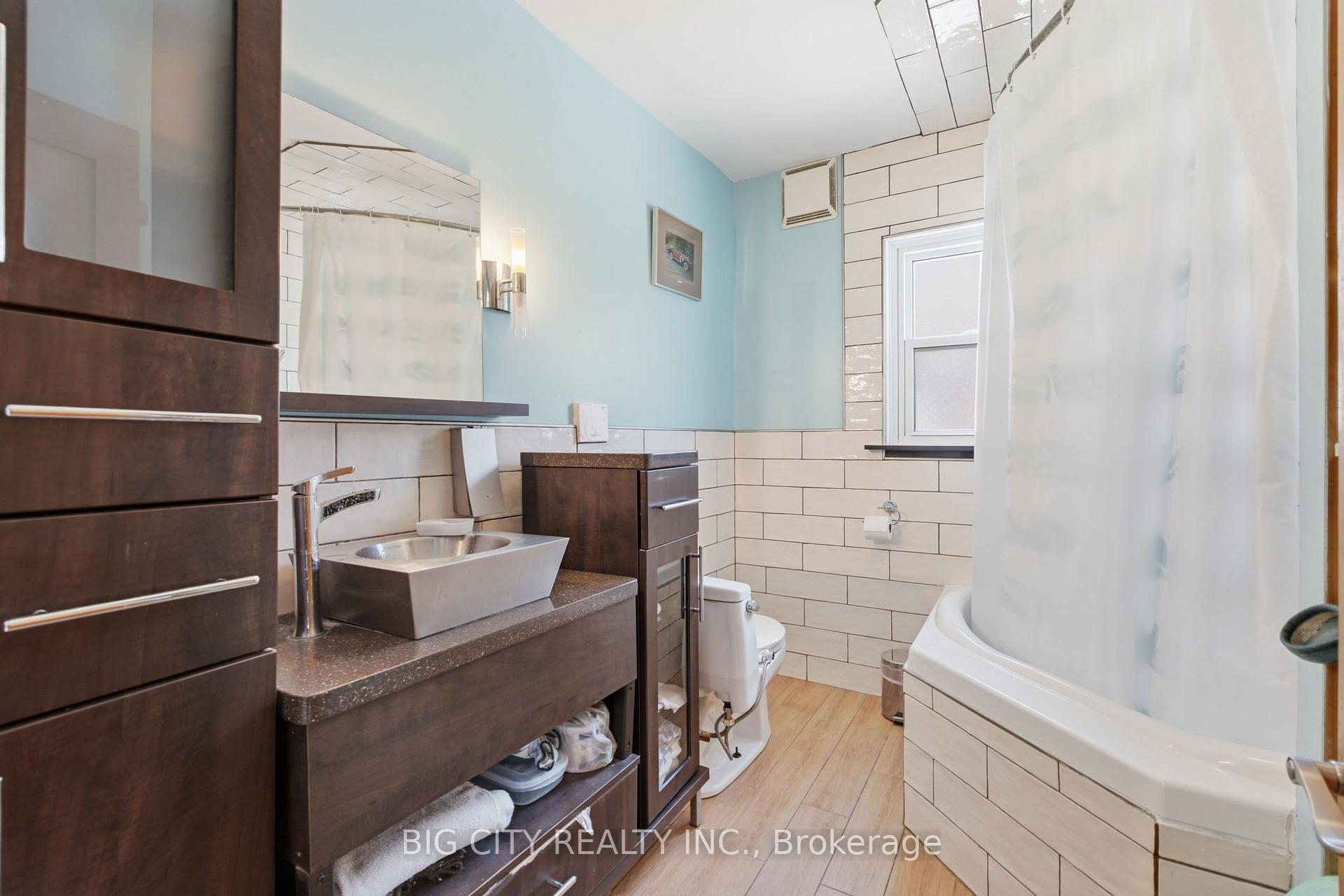 Photo 18 of 261 Clarke Street, Oshawa, Central — HOMEH